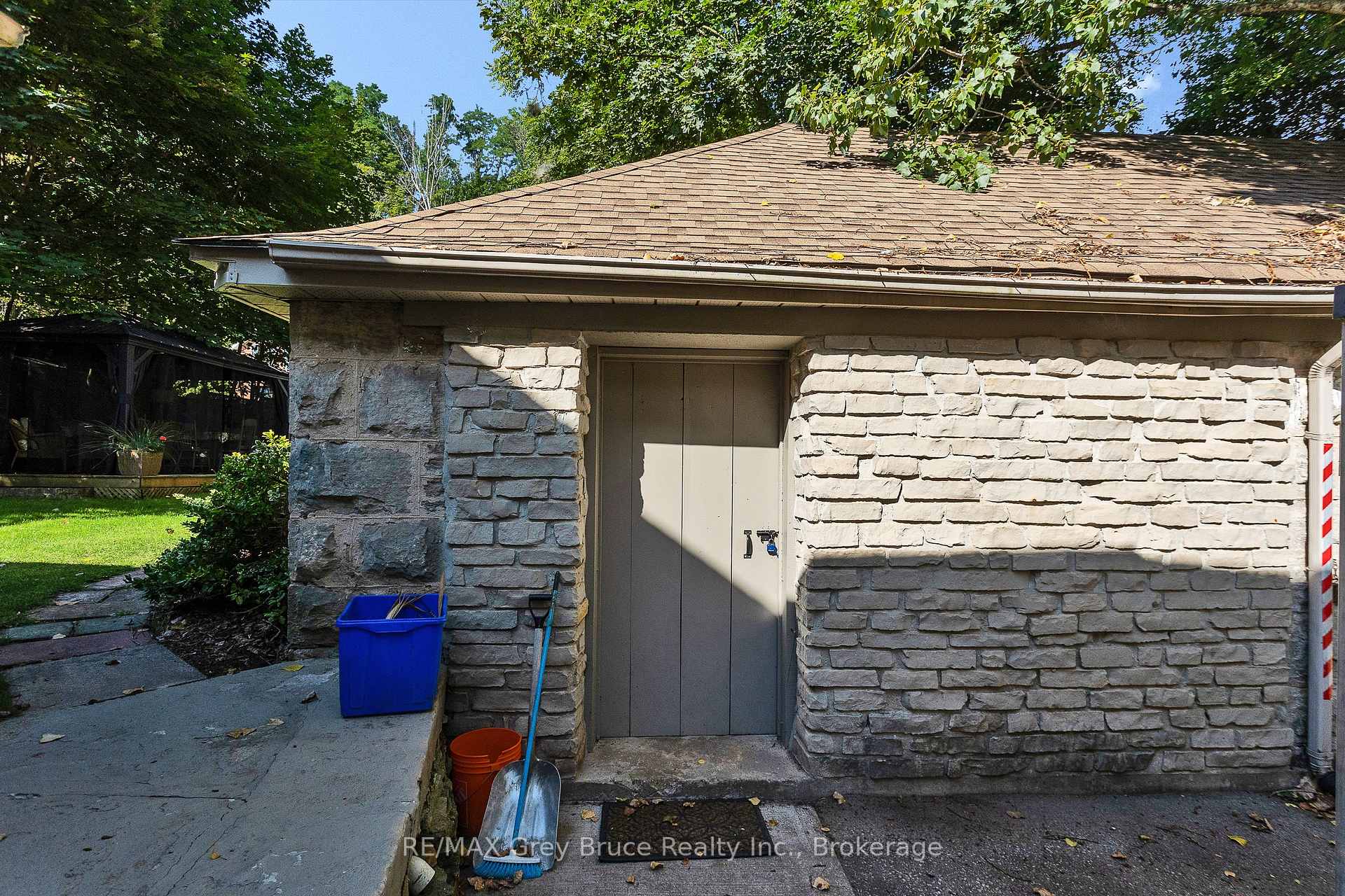 Photo 44 of 772 3rd Avenue W, Owen Sound — HOMEH
