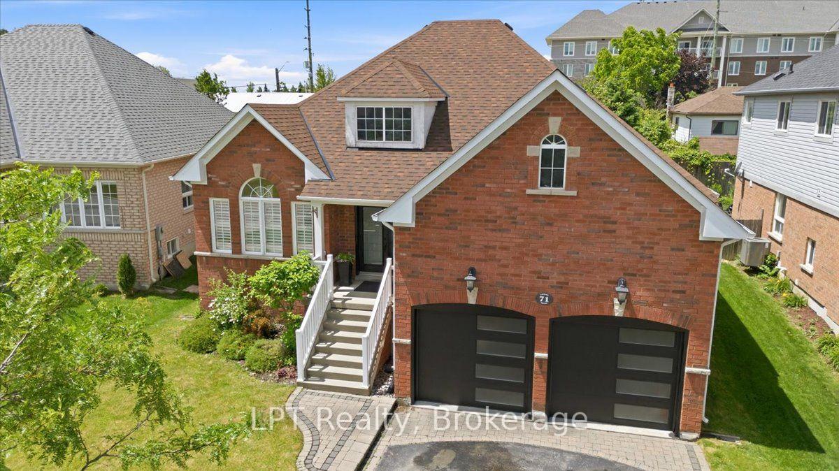 Photo 2 of 111 Lunney Crescent, Clarington, Bowmanville — HOMEH