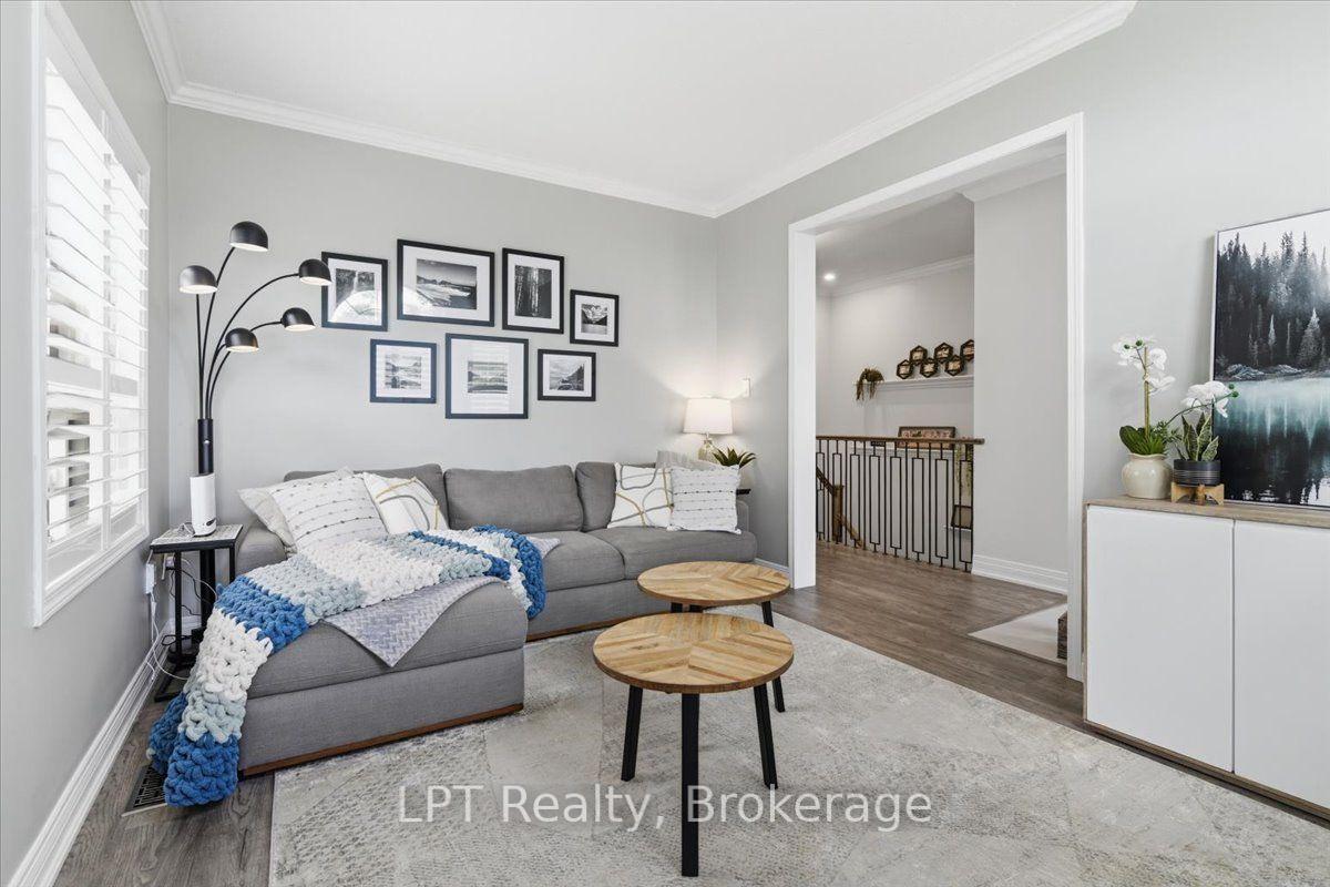 Photo 6 of 111 Lunney Crescent, Clarington, Bowmanville — HOMEH