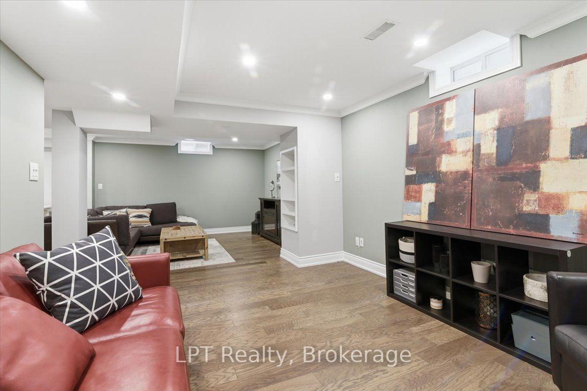 Photo 24 of 111 Lunney Crescent, Clarington, Bowmanville — HOMEH