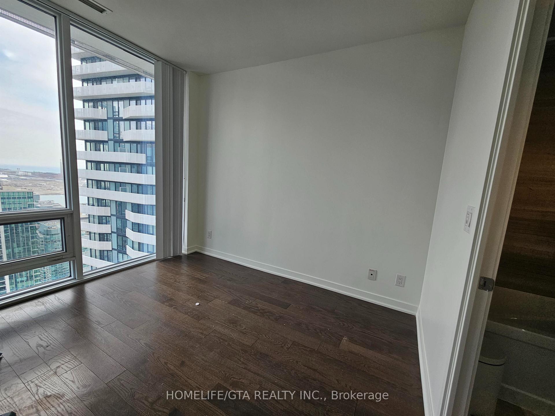 Photo 5 of Unit 5904, 100 Harbour Street, Toronto, Waterfront Communities — HOMEH