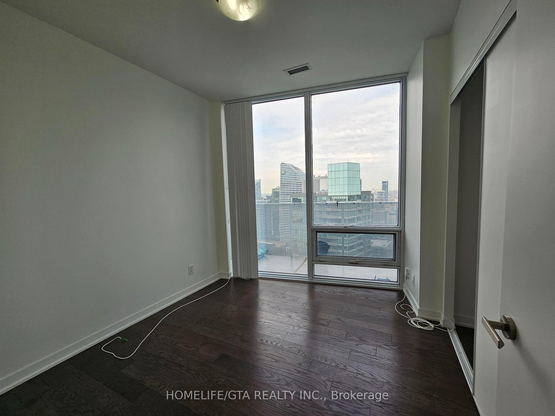 Photo 7 of Unit 5904, 100 Harbour Street, Toronto, Waterfront Communities — HOMEH