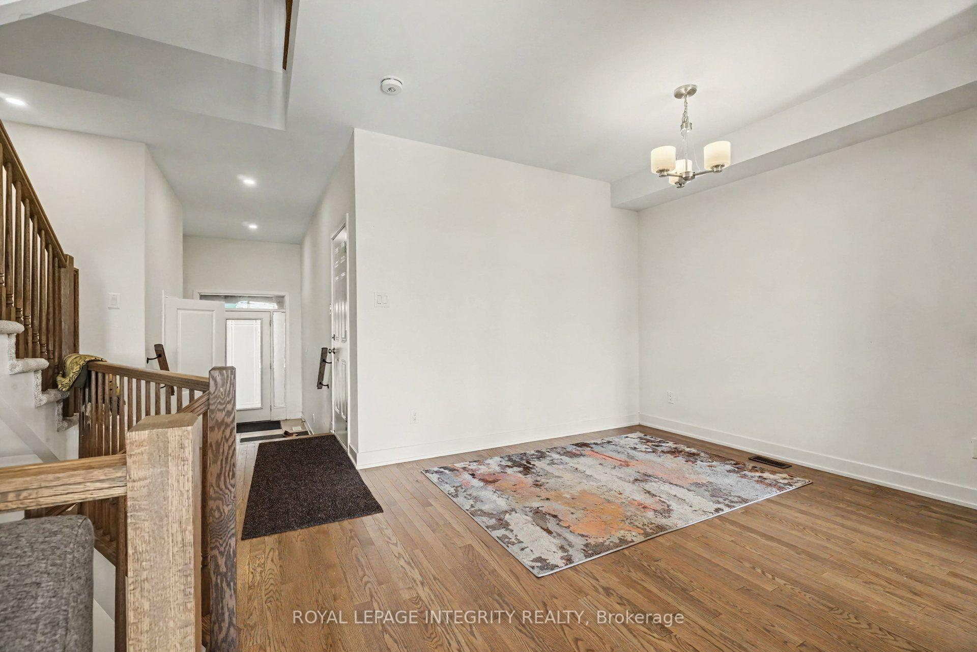 Photo 3 of 226 Monticello Avenue, Ottawa, Kanata - Emerald Meadows/Trailwest — HOMEH