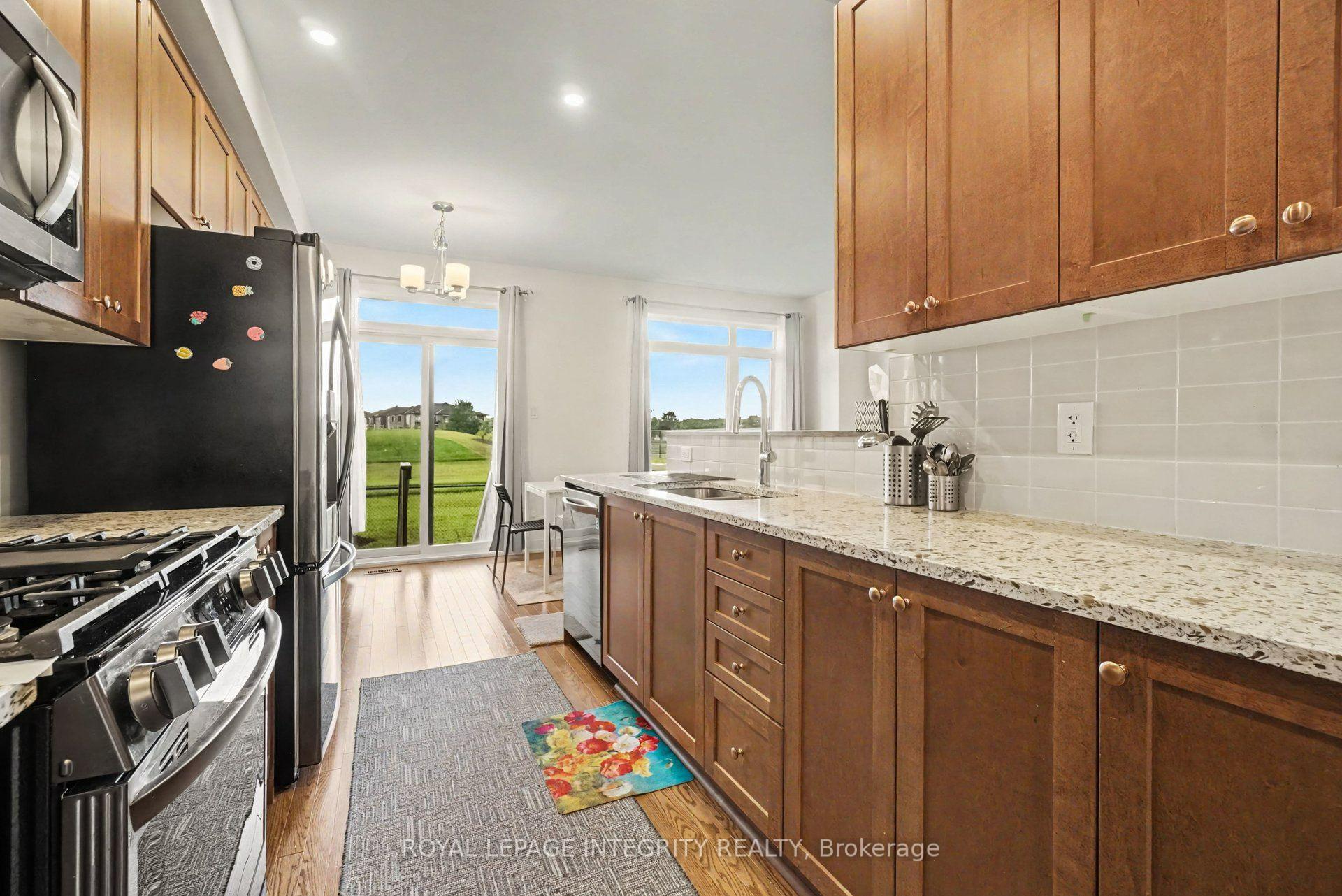 Photo 10 of 226 Monticello Avenue, Ottawa, Kanata - Emerald Meadows/Trailwest — HOMEH