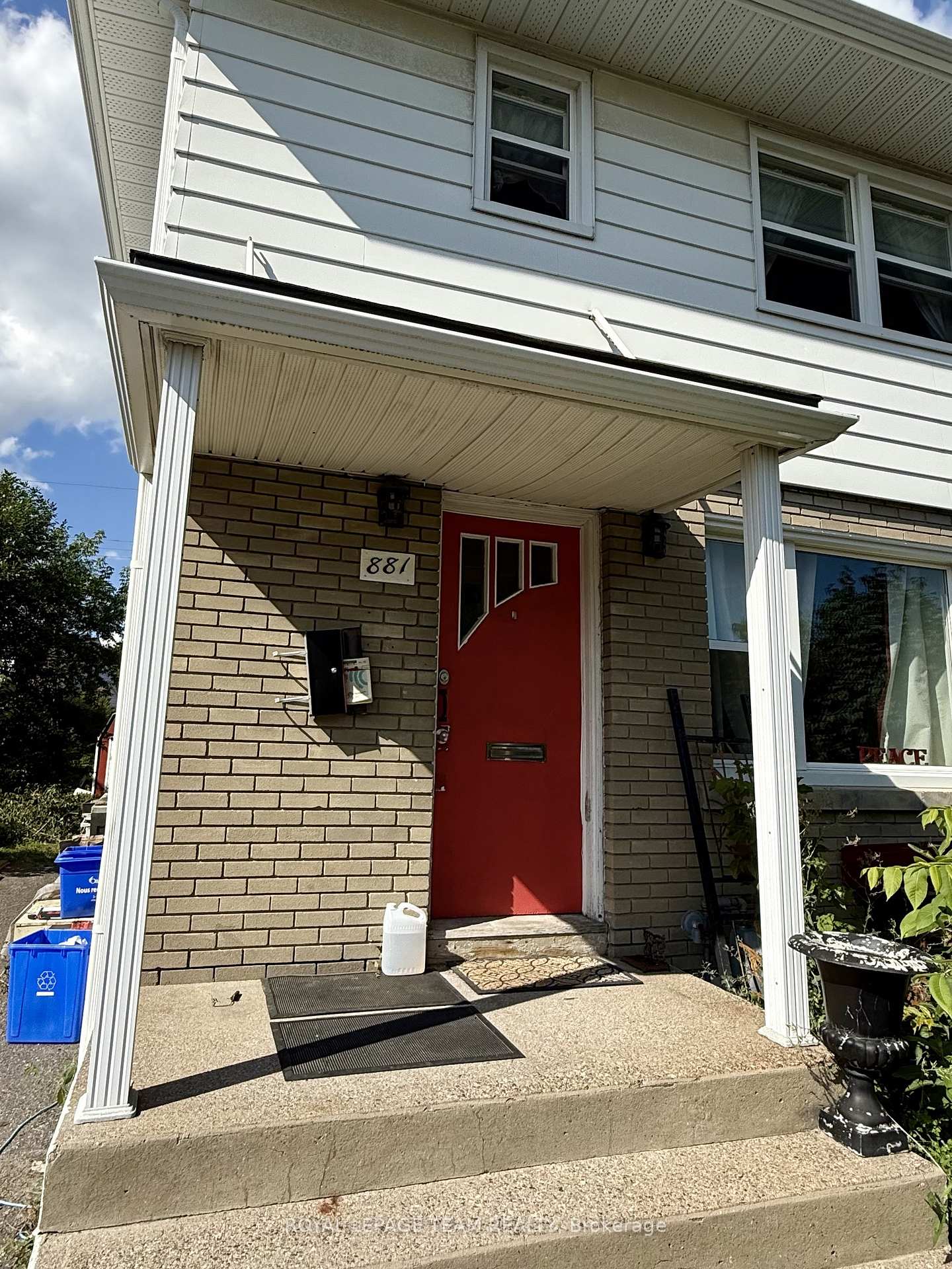 Photo 1 of 881 Smyth Road, Ottawa, Elmvale Acres — HOMEH