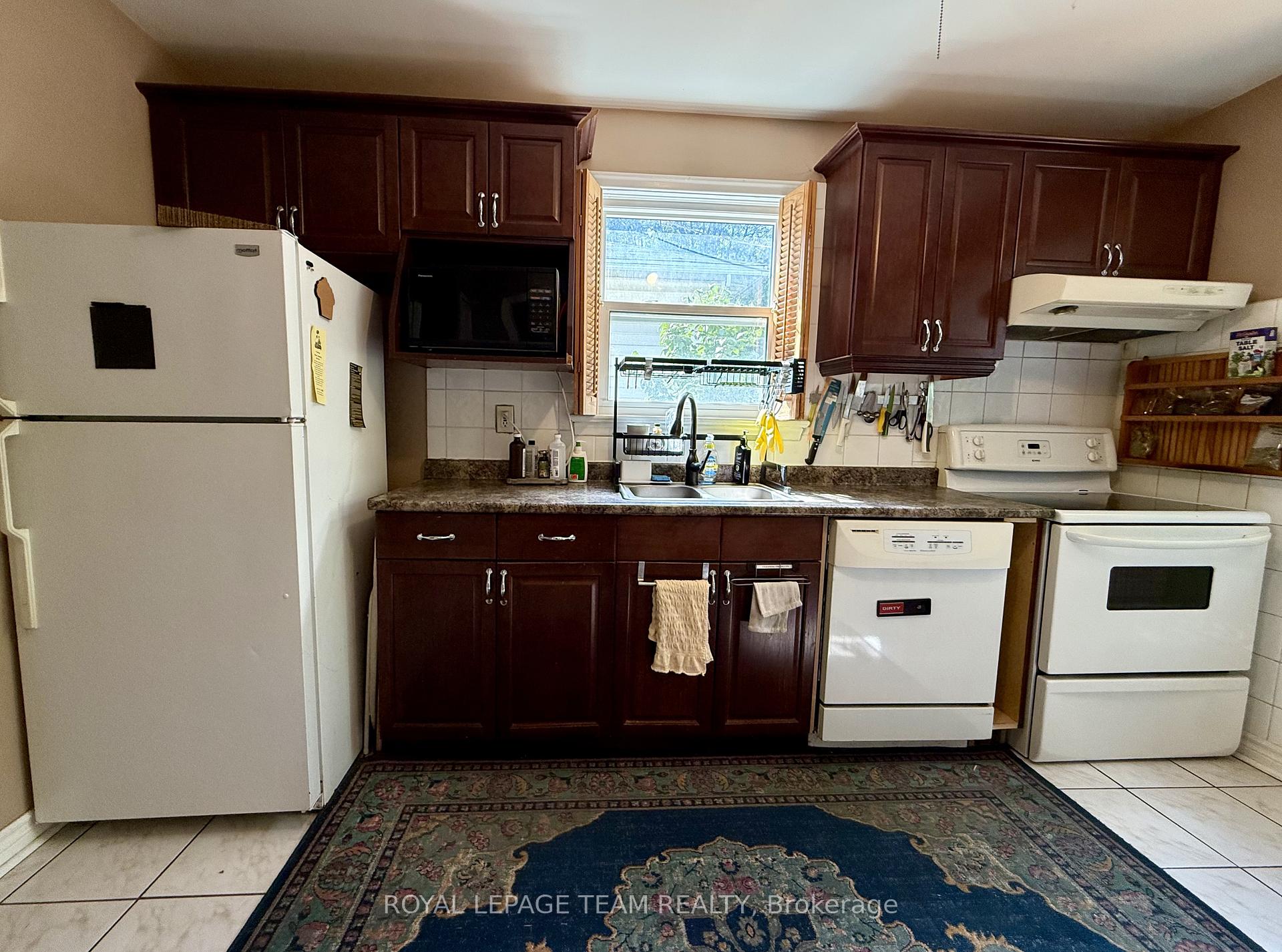 Photo 5 of 881 Smyth Road, Ottawa, Elmvale Acres — HOMEH