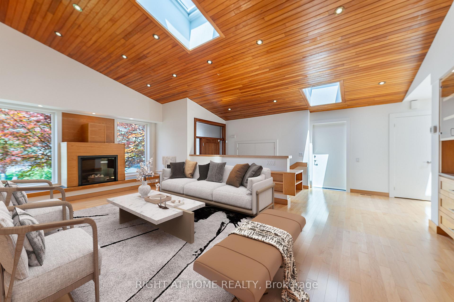 Photo 7 of 49 Tottenham Road, North York, Banbury-Don Mills — HOMEH
