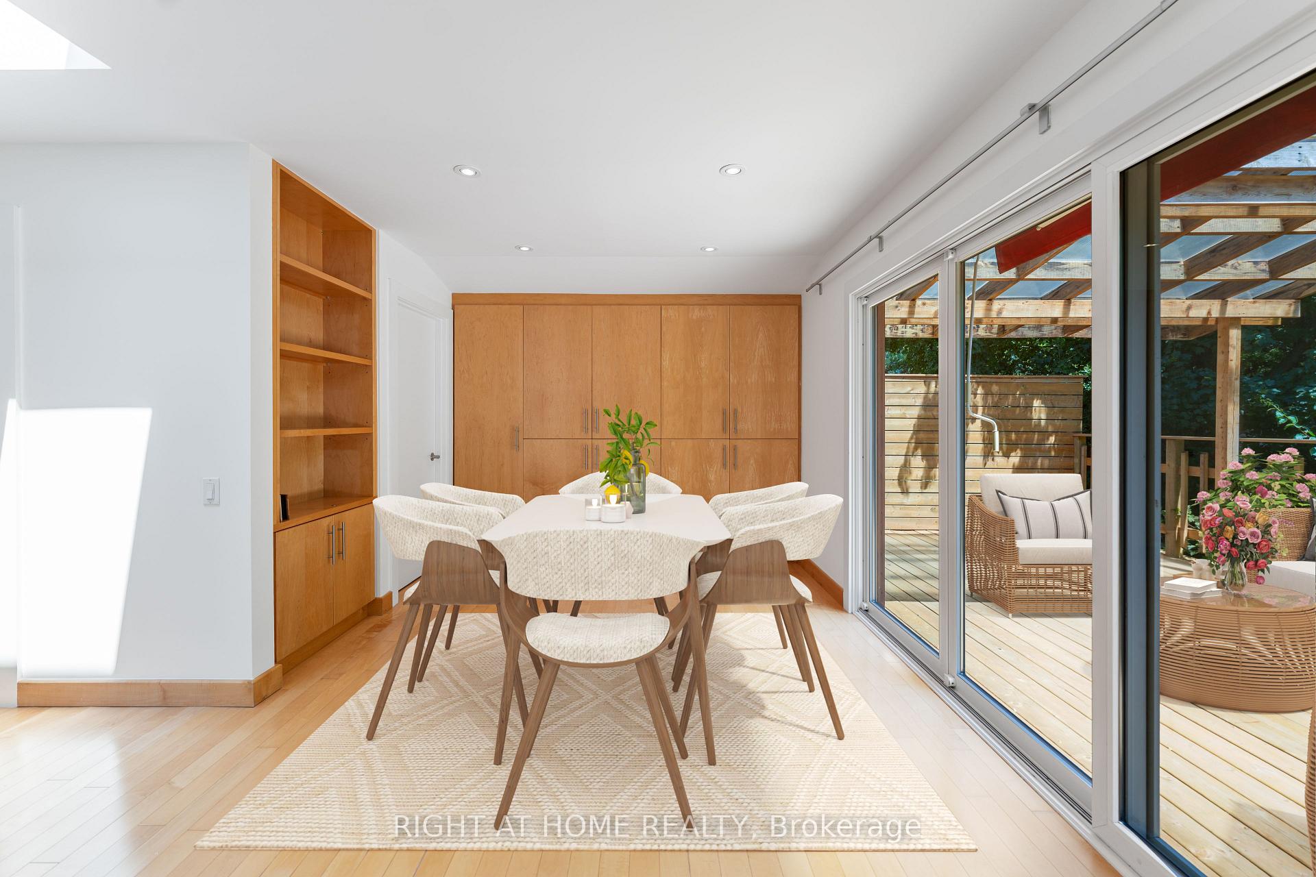 Photo 13 of 49 Tottenham Road, North York, Banbury-Don Mills — HOMEH
