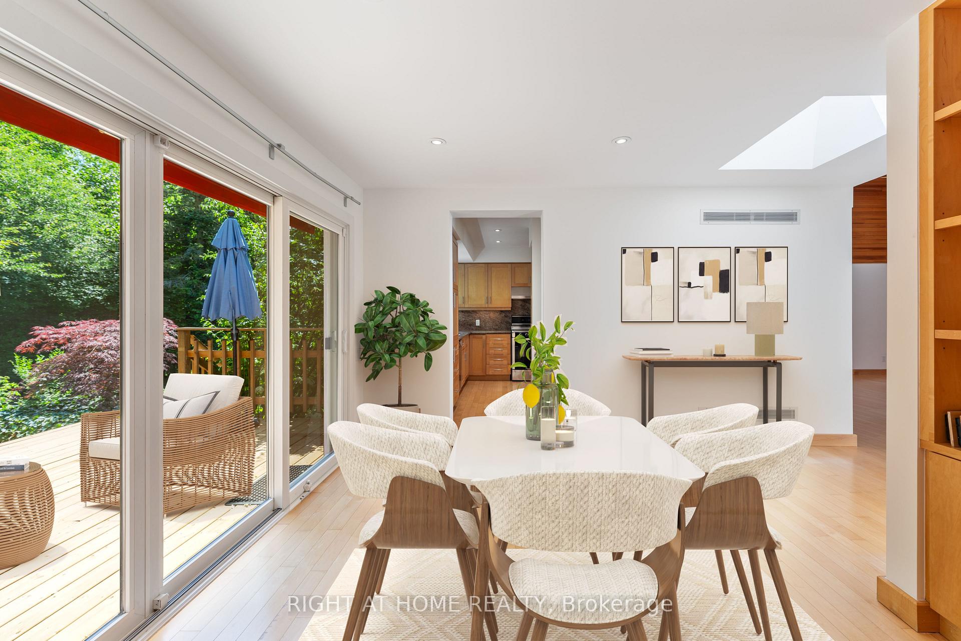 Photo 14 of 49 Tottenham Road, North York, Banbury-Don Mills — HOMEH