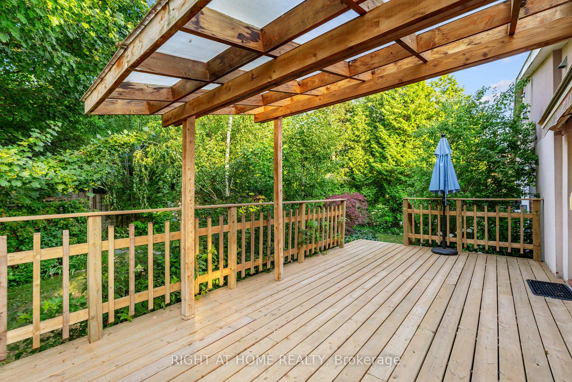 Photo 34 of 49 Tottenham Road, North York, Banbury-Don Mills — HOMEH
