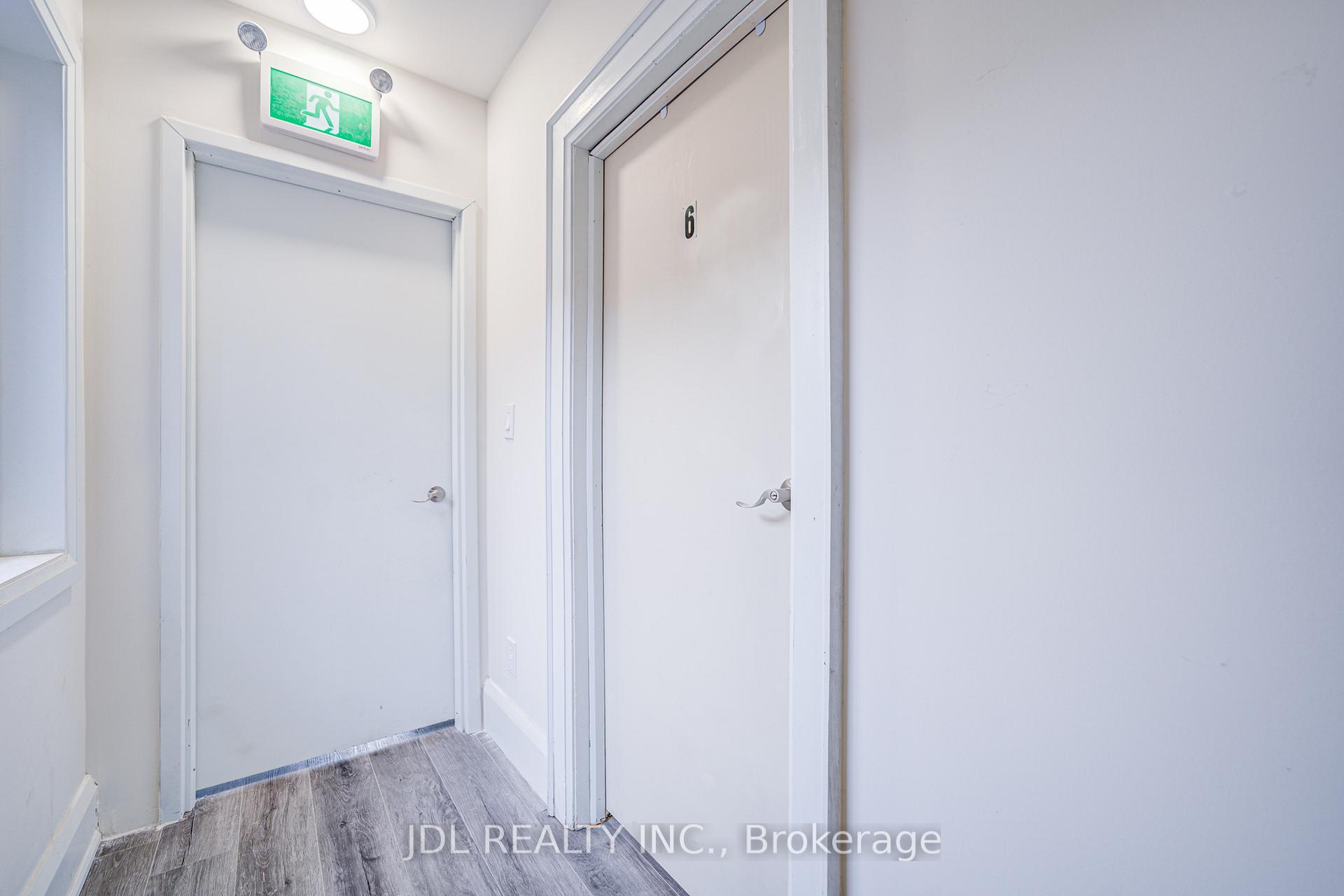 Photo 2 of Unit 6, 5 Sorauren Avenue, Toronto, Roncesvalles — HOMEH