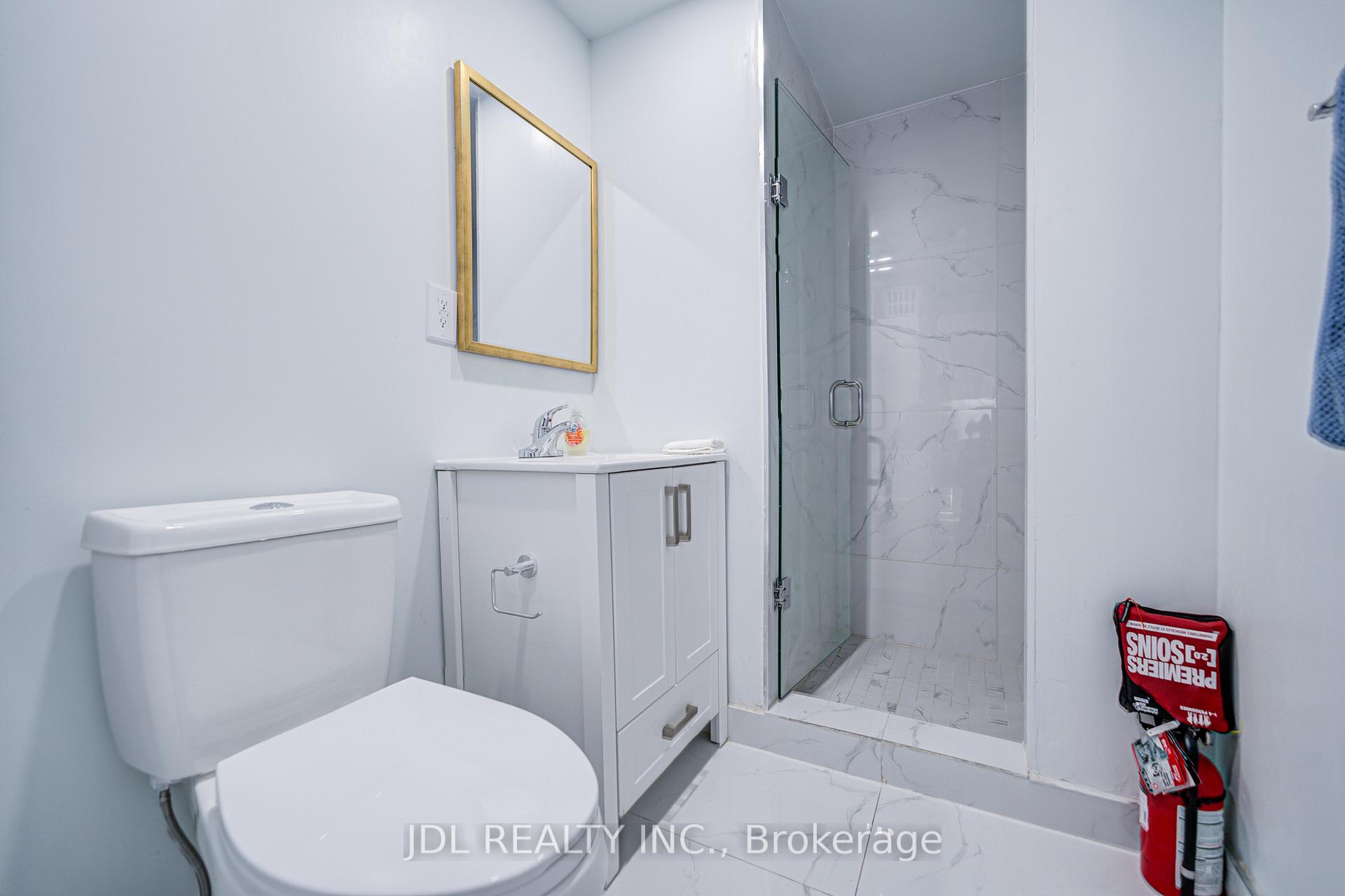 Photo 3 of Unit 6, 5 Sorauren Avenue, Toronto, Roncesvalles — HOMEH