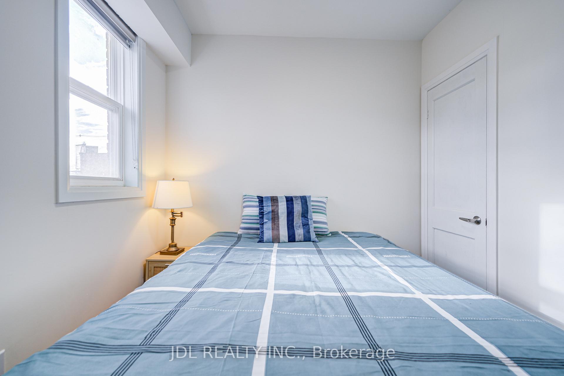 Photo 10 of Unit 6, 5 Sorauren Avenue, Toronto, Roncesvalles — HOMEH