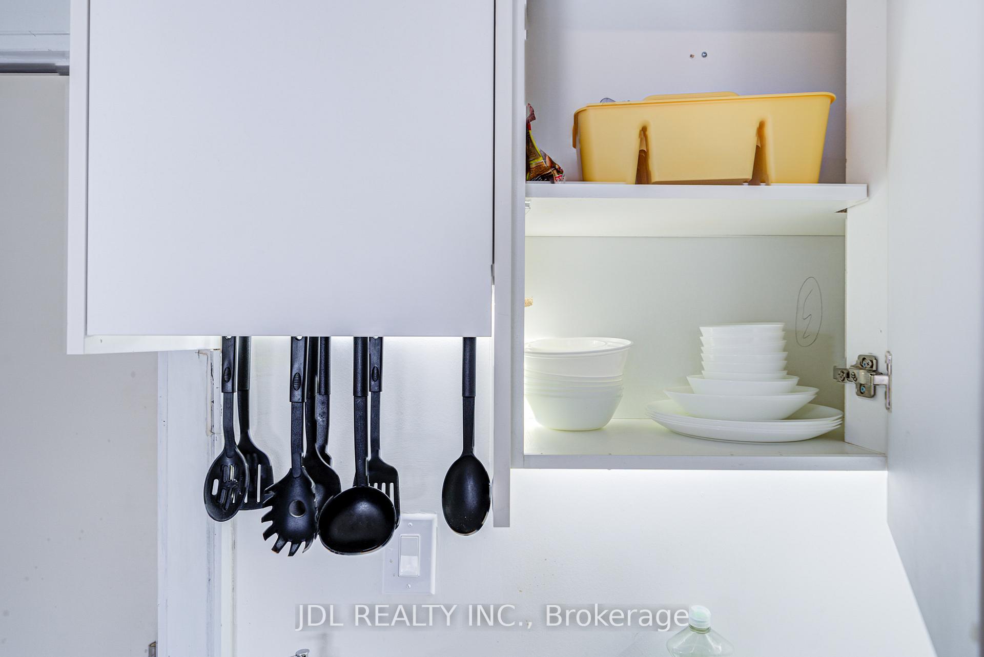 Photo 18 of Unit 6, 5 Sorauren Avenue, Toronto, Roncesvalles — HOMEH