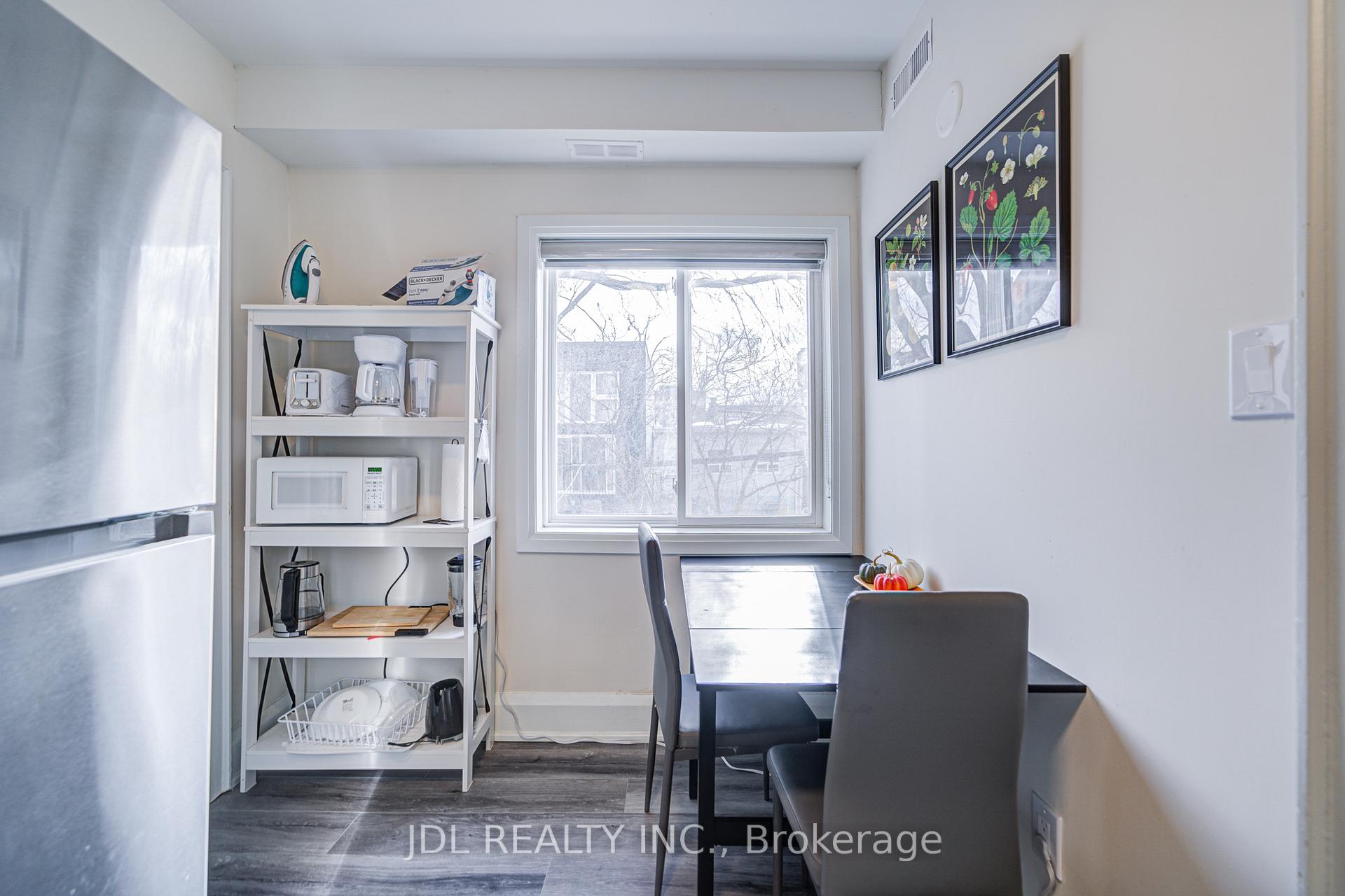 Photo 19 of Unit 6, 5 Sorauren Avenue, Toronto, Roncesvalles — HOMEH