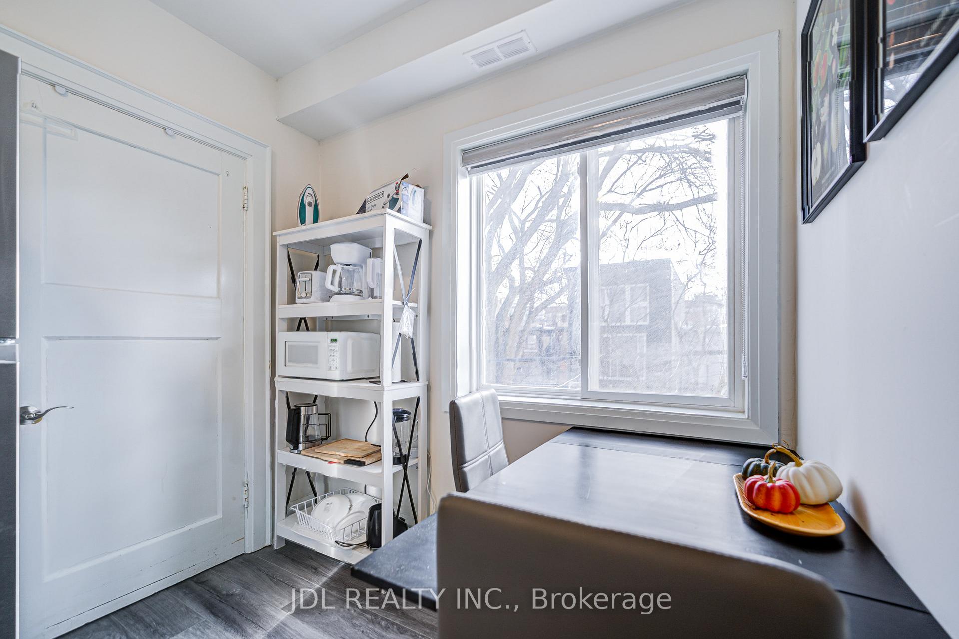 Photo 20 of Unit 6, 5 Sorauren Avenue, Toronto, Roncesvalles — HOMEH