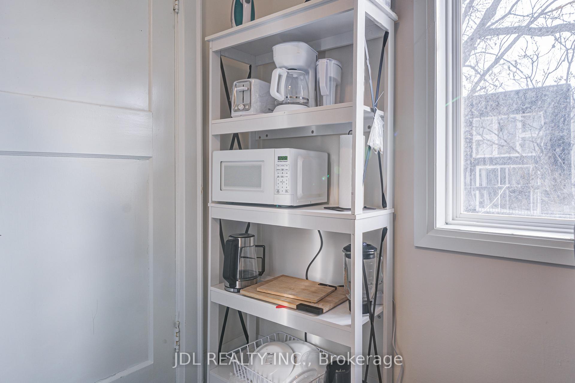 Photo 21 of Unit 6, 5 Sorauren Avenue, Toronto, Roncesvalles — HOMEH