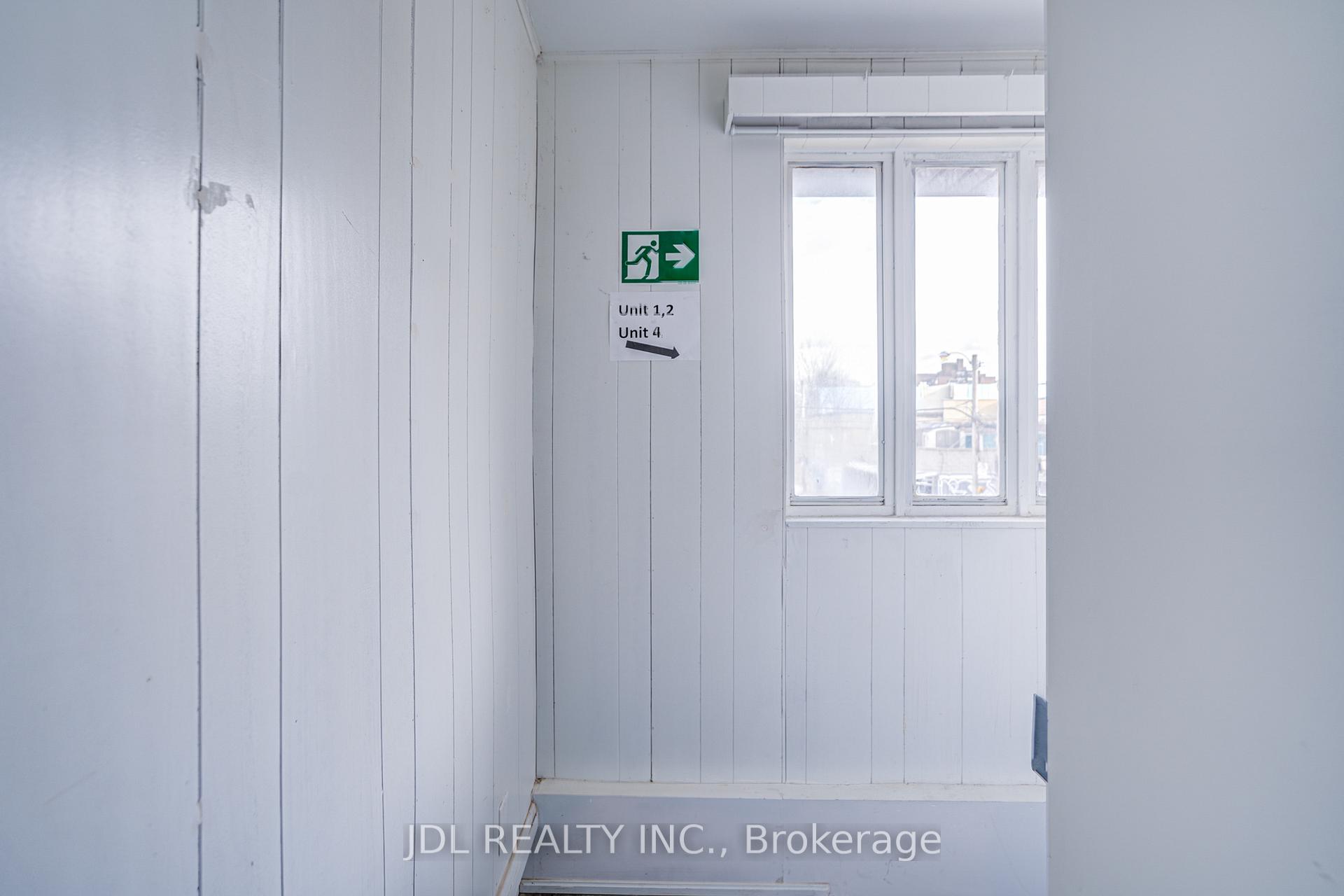 Photo 24 of Unit 6, 5 Sorauren Avenue, Toronto, Roncesvalles — HOMEH