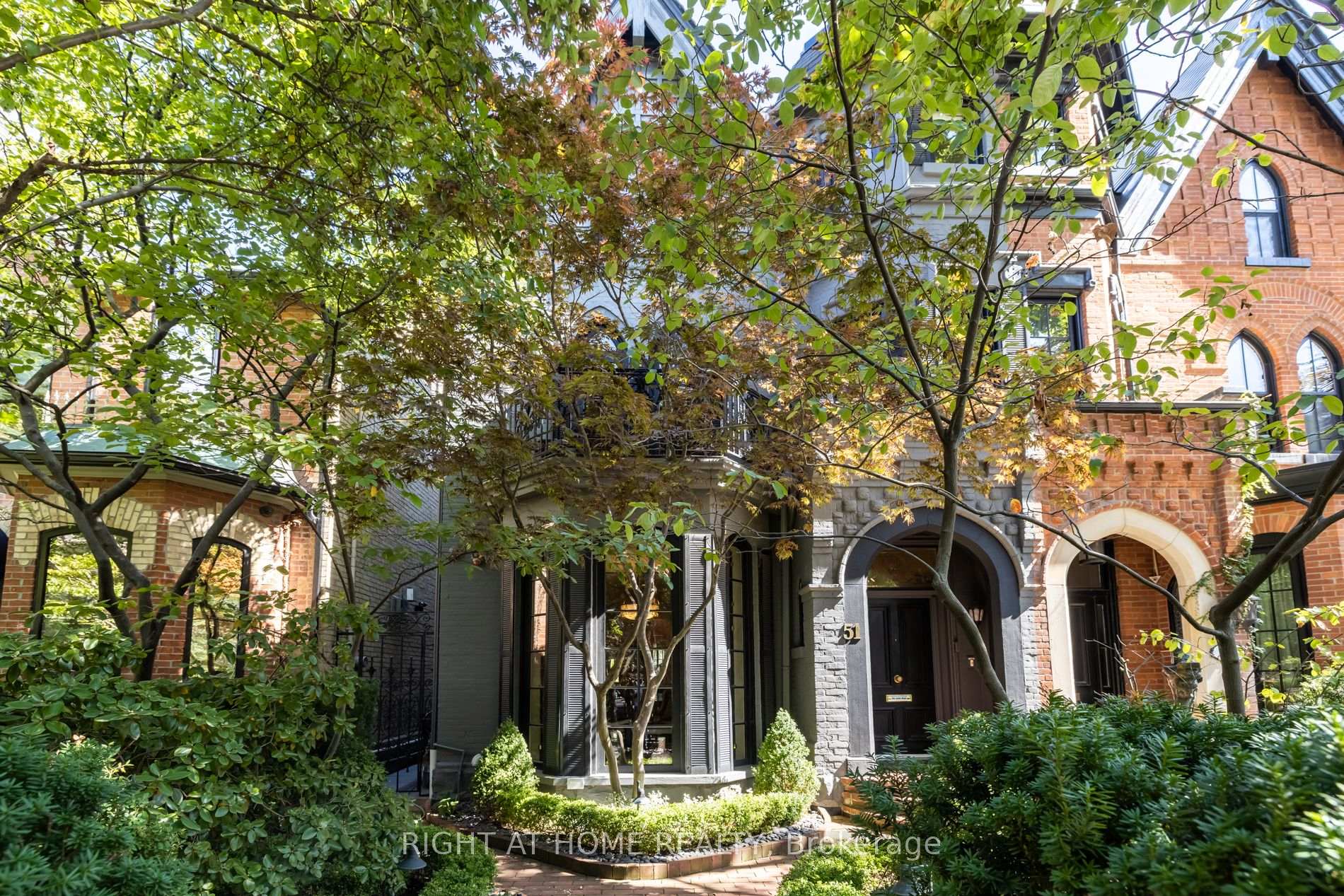 Photo 2 of 51 Hazelton Avenue, Toronto, The Annex — HOMEH