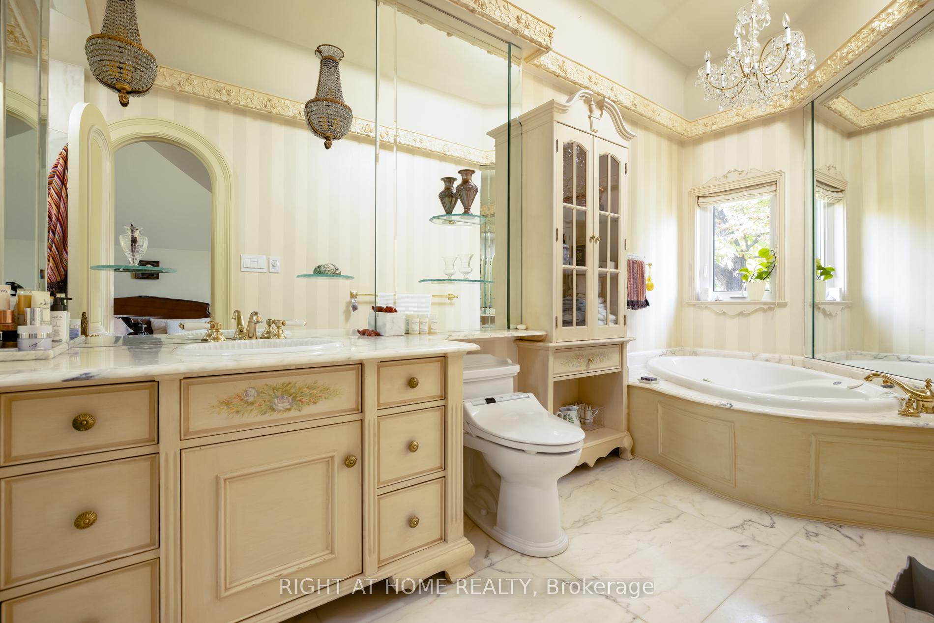 Photo 22 of 51 Hazelton Avenue, Toronto, The Annex — HOMEH
