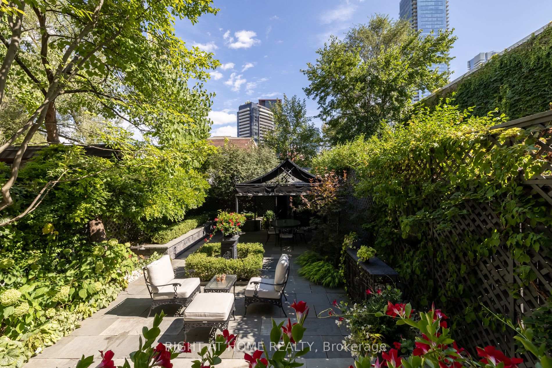Photo 29 of 51 Hazelton Avenue, Toronto, The Annex — HOMEH