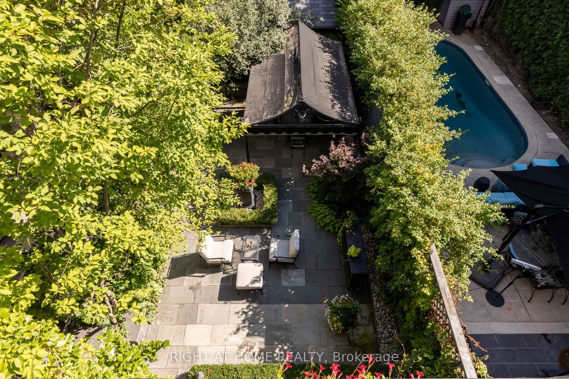 Photo 33 of 51 Hazelton Avenue, Toronto, The Annex — HOMEH