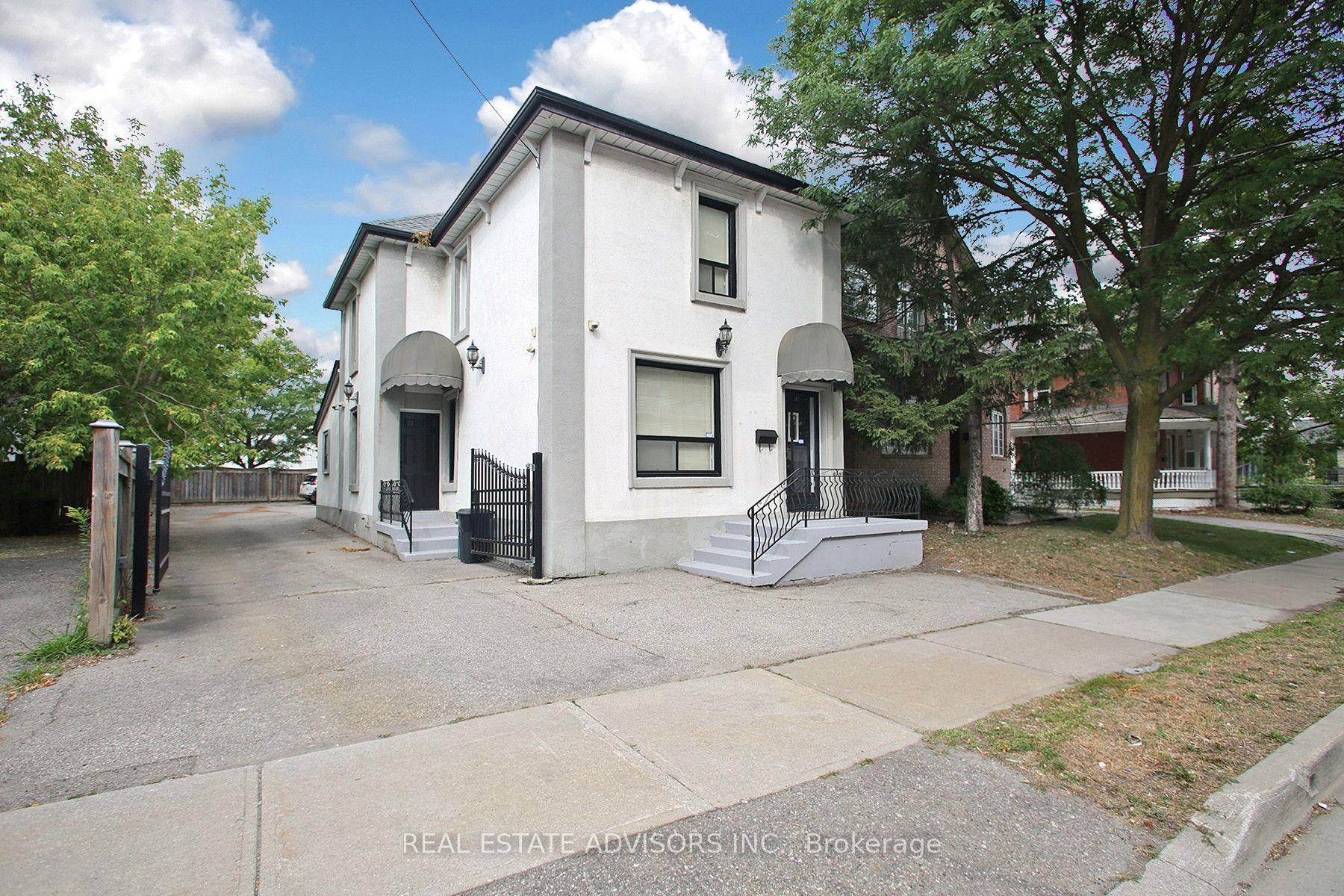Photo 2 of 7924 Kipling Avenue, Vaughan, West Woodbridge — HOMEH