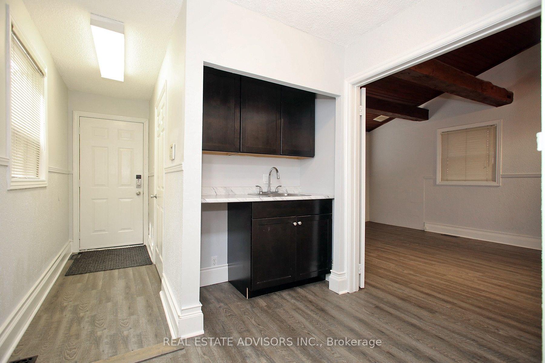 Photo 4 of 7924 Kipling Avenue, Vaughan, West Woodbridge — HOMEH