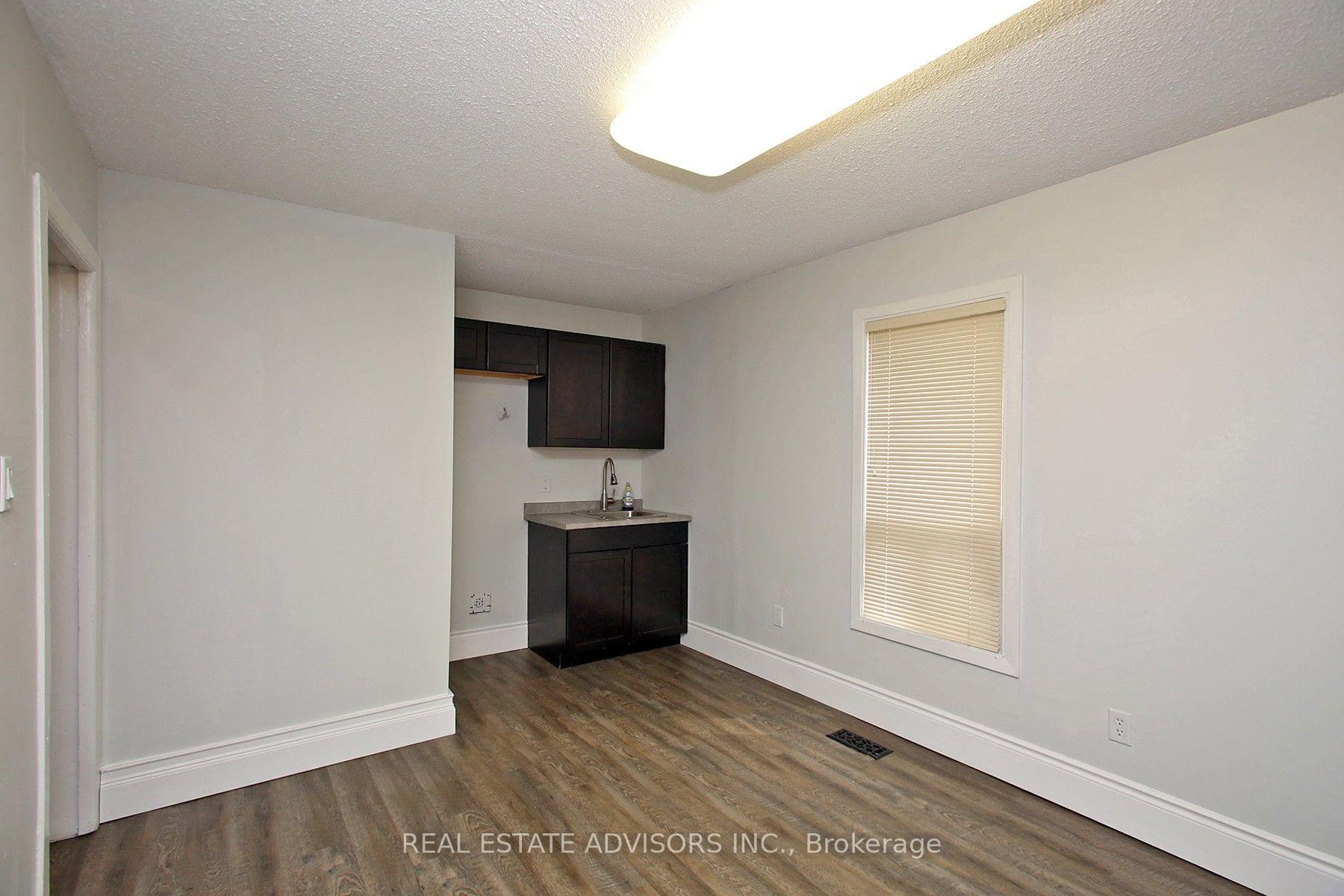 Photo 6 of 7924 Kipling Avenue, Vaughan, West Woodbridge — HOMEH