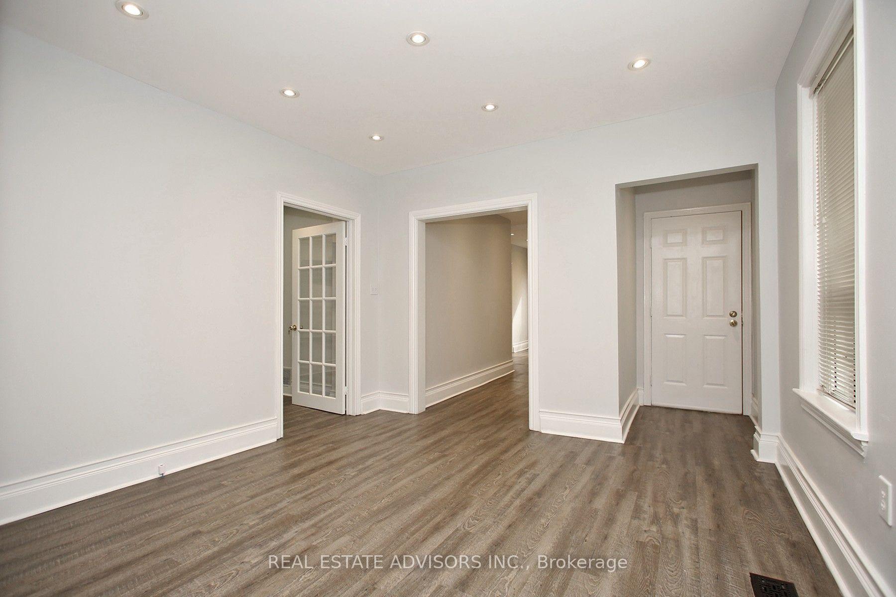 Photo 7 of 7924 Kipling Avenue, Vaughan, West Woodbridge — HOMEH