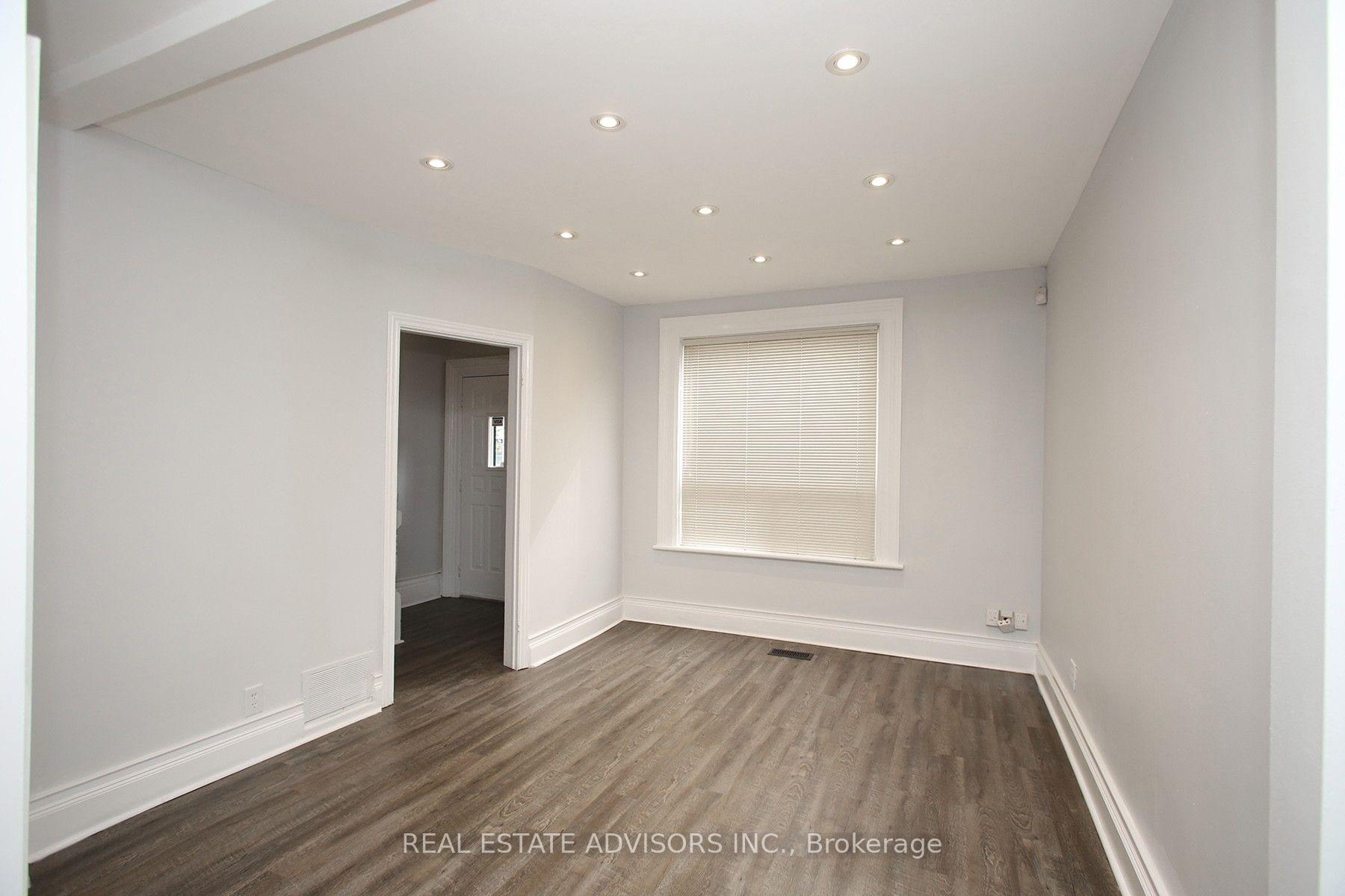 Photo 8 of 7924 Kipling Avenue, Vaughan, West Woodbridge — HOMEH