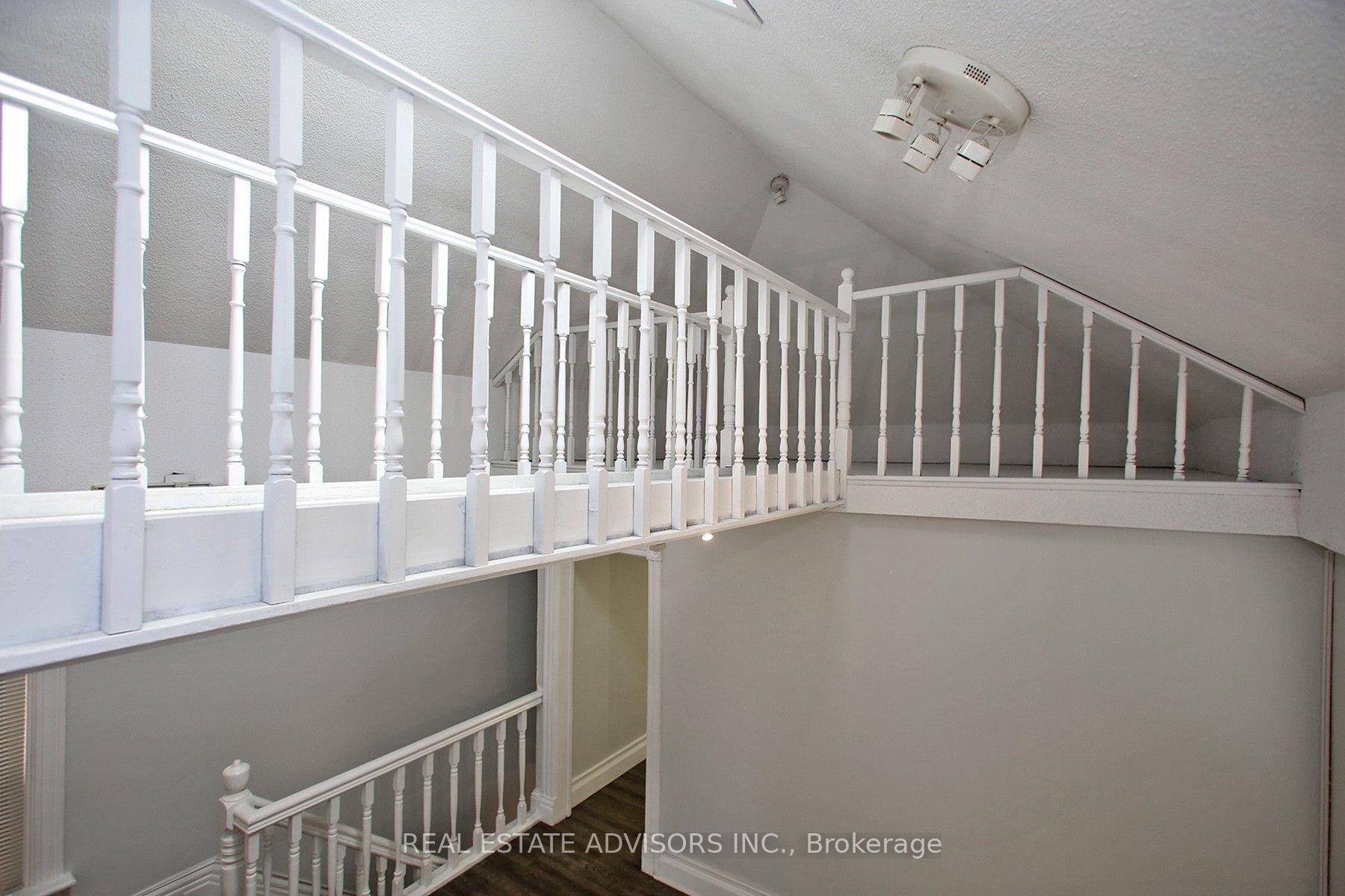 Photo 19 of 7924 Kipling Avenue, Vaughan, West Woodbridge — HOMEH