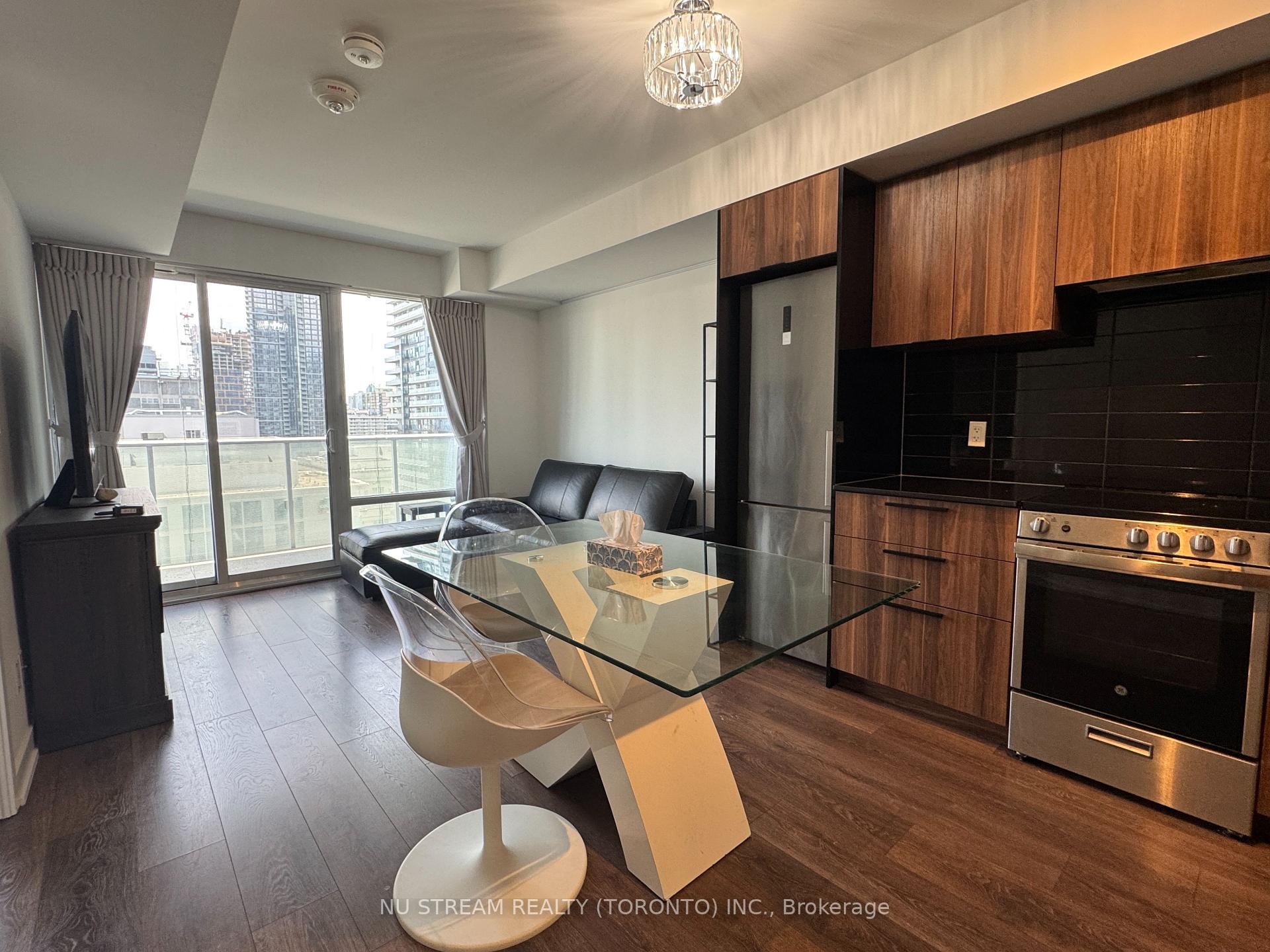 Photo 13 of Unit 1710, 501 Yonge Street, Toronto, Church-Yonge Corridor — HOMEH