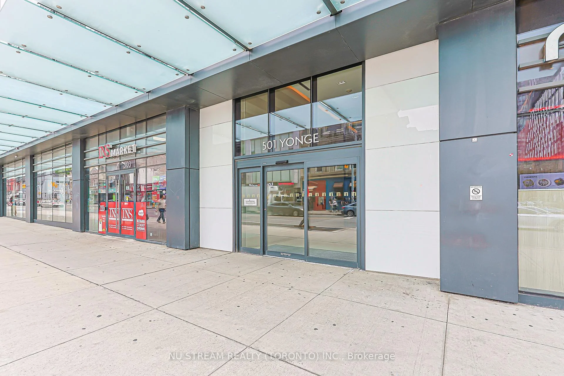 Photo 4 of Unit 1710, 501 Yonge Street, Toronto, Church-Yonge Corridor — HOMEH