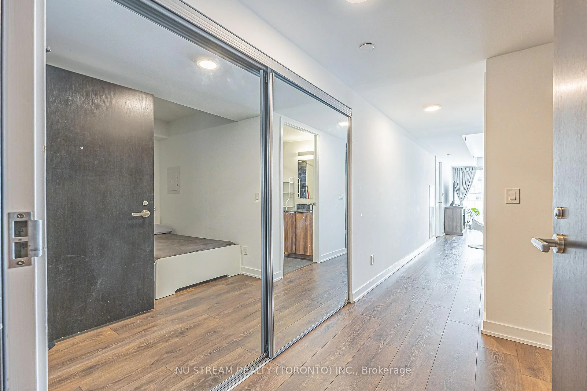 Photo 12 of Unit 1710, 501 Yonge Street, Toronto, Church-Yonge Corridor — HOMEH
