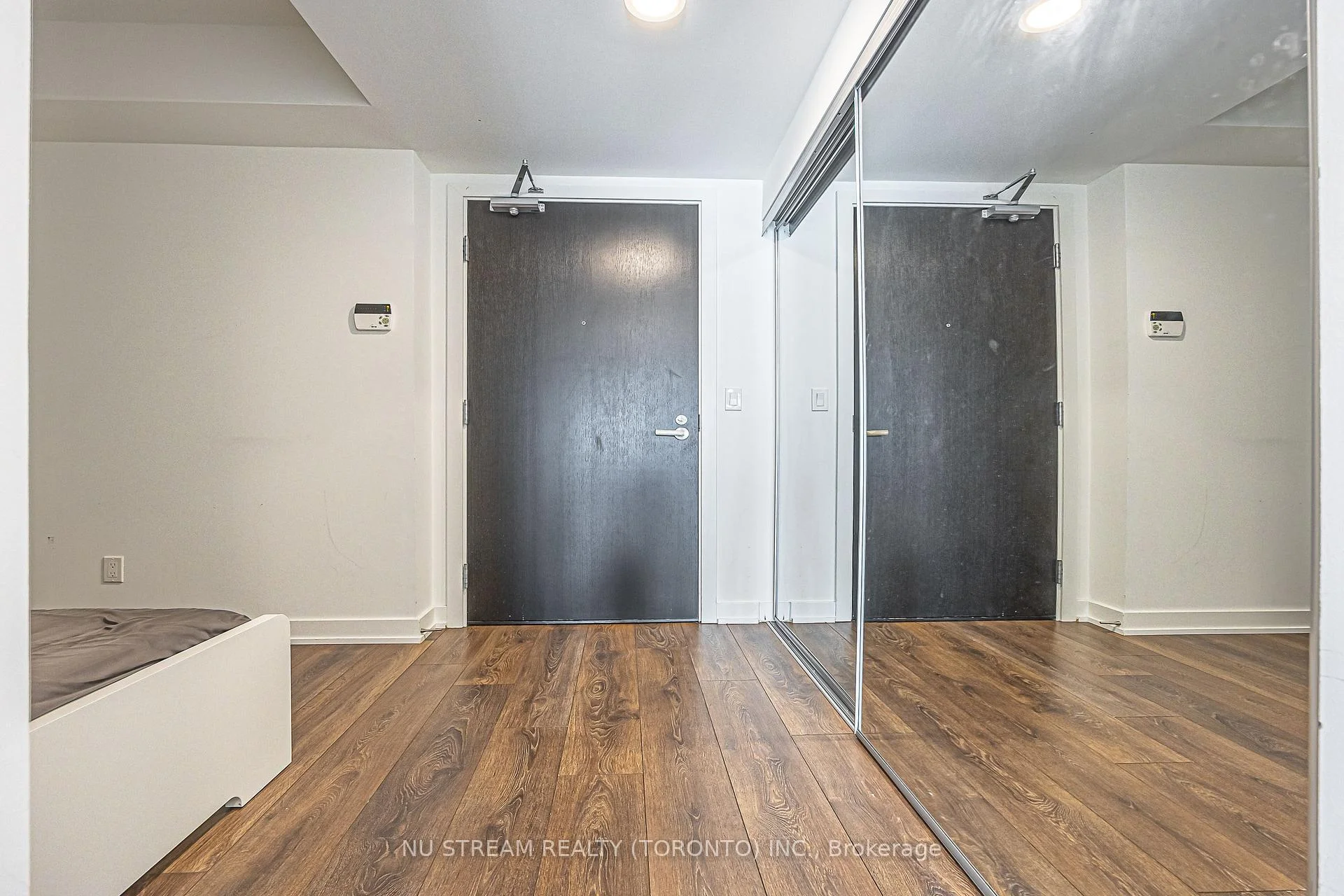 Photo 14 of Unit 1710, 501 Yonge Street, Toronto, Church-Yonge Corridor — HOMEH