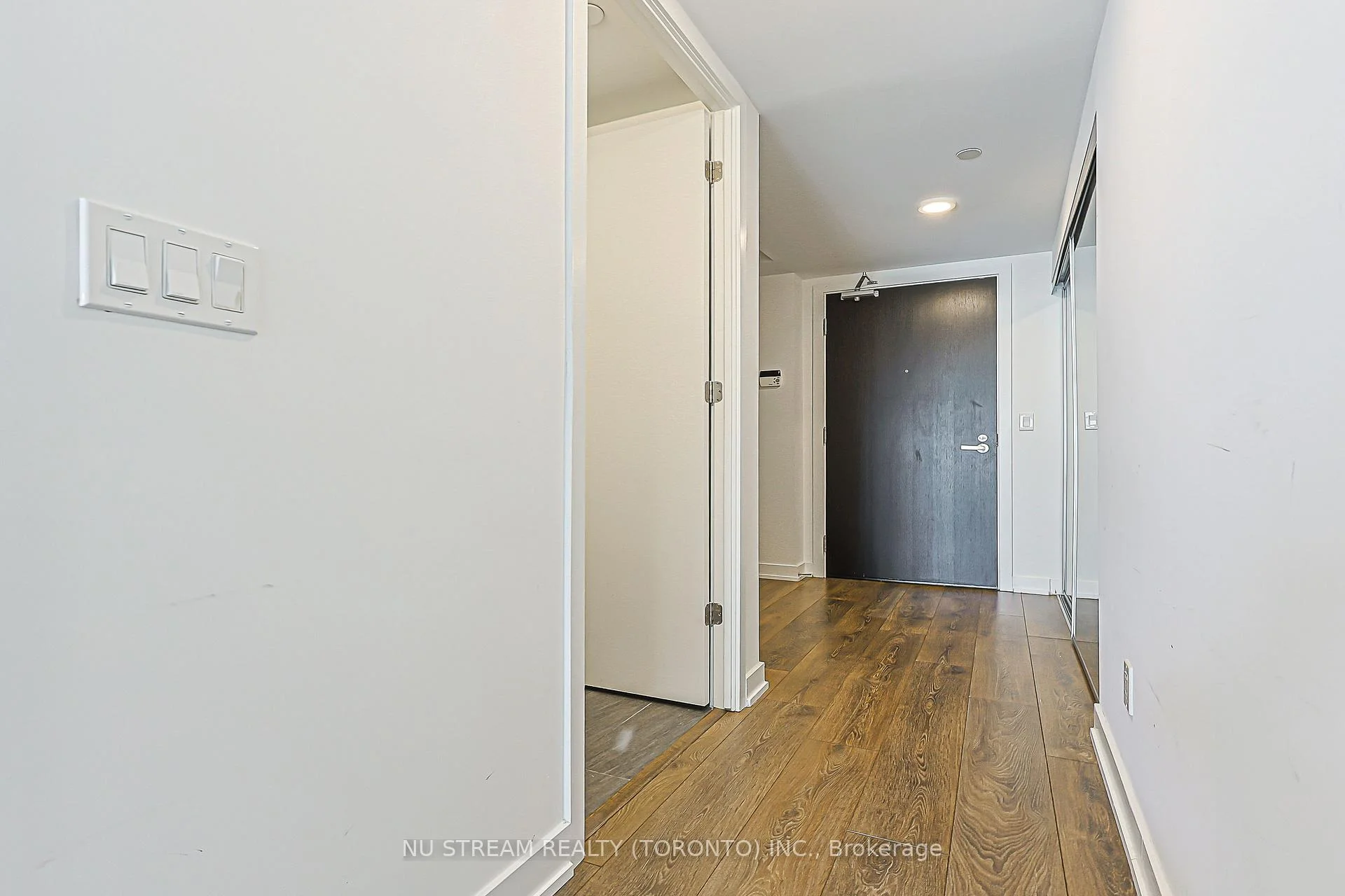 Photo 16 of Unit 1710, 501 Yonge Street, Toronto, Church-Yonge Corridor — HOMEH