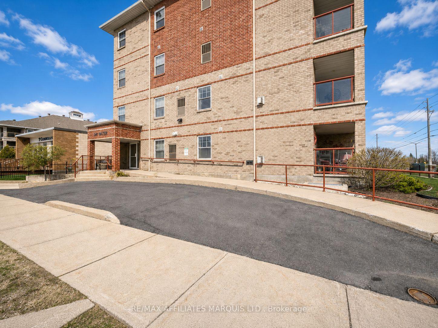 Photo 3 of Unit 402, 341 Water Street W, Cornwall, Cornwall — HOMEH