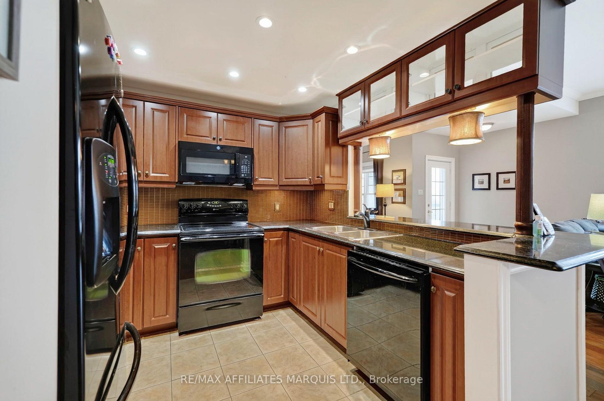 Photo 15 of Unit 402, 341 Water Street W, Cornwall, Cornwall — HOMEH