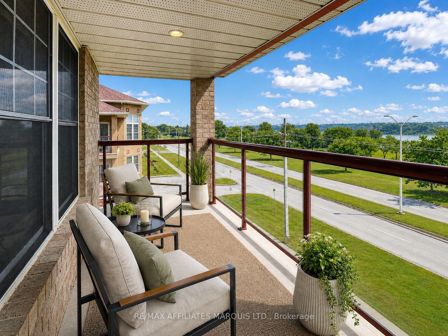 Photo 23 of Unit 402, 341 Water Street W, Cornwall, Cornwall — HOMEH