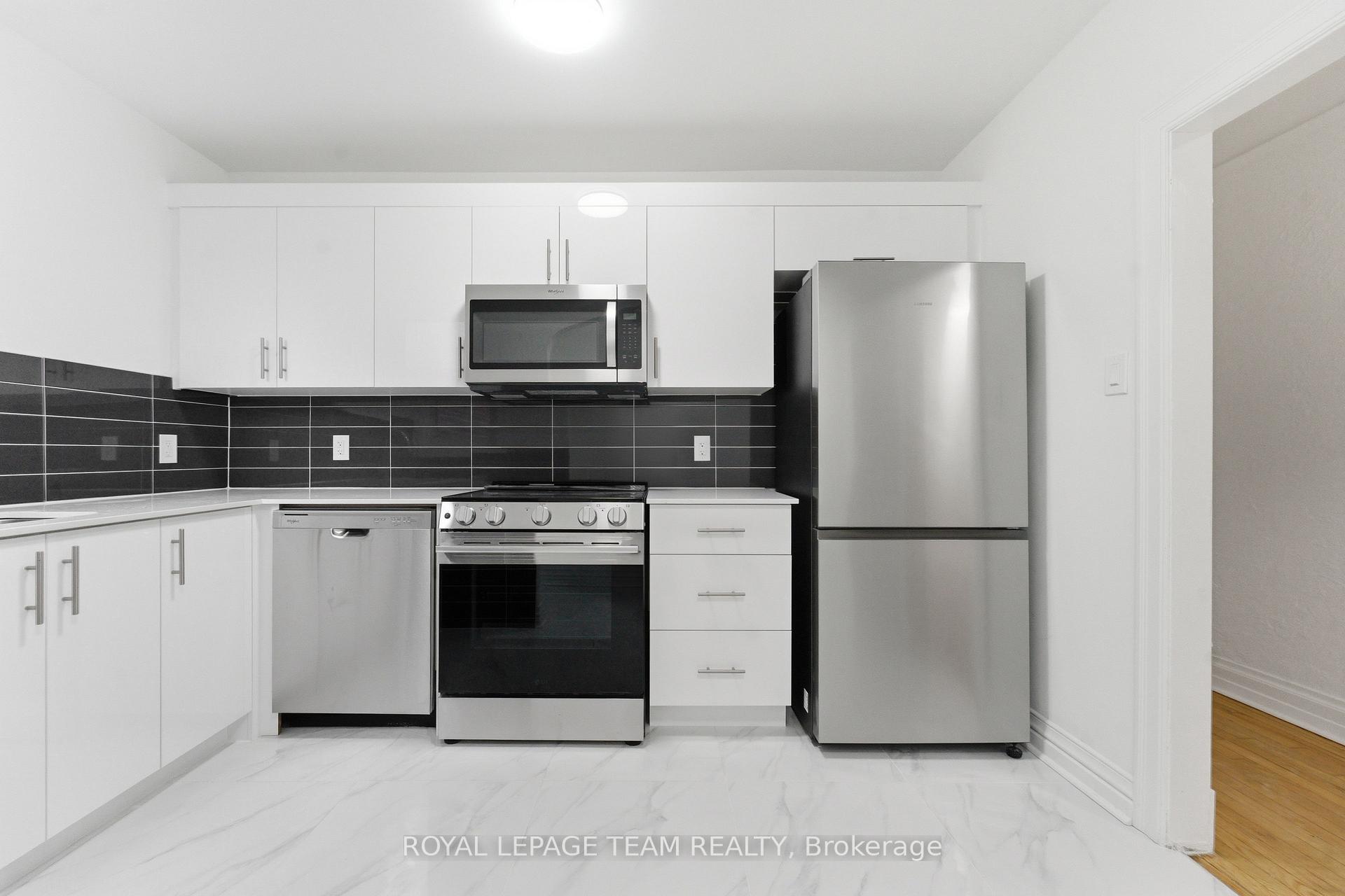 Photo 8 of Unit 30, 235 Cooper Street, Ottawa, Ottawa Centre — HOMEH
