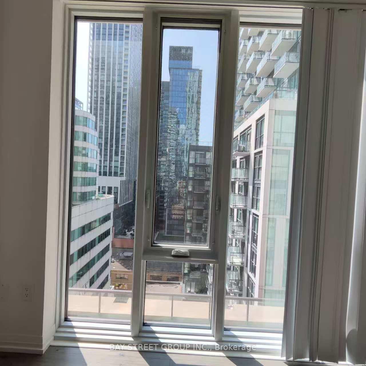 Photo 9 of Unit 1612, 8 Widmer Street, Toronto, Waterfront Communities — HOMEH