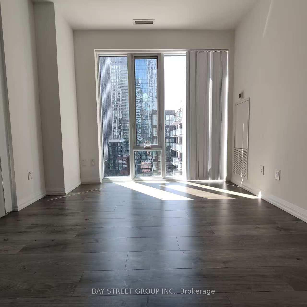 Photo 23 of Unit 1612, 8 Widmer Street, Toronto, Waterfront Communities — HOMEH