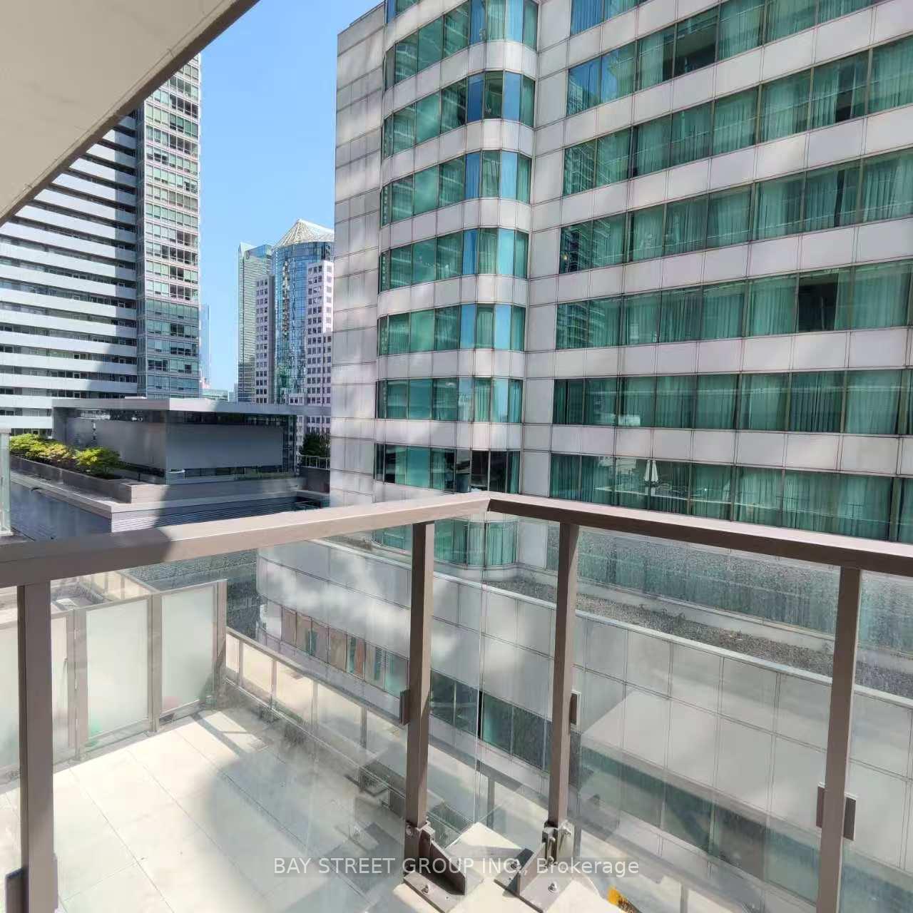 Photo 26 of Unit 1612, 8 Widmer Street, Toronto, Waterfront Communities — HOMEH