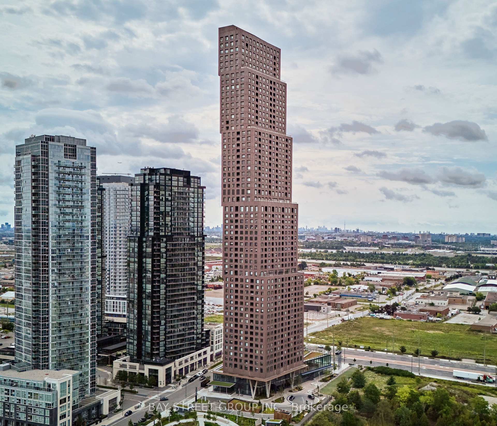 Photo 1 of Unit 4607, 2920 Highway 7, Vaughan, Concord — HOMEH