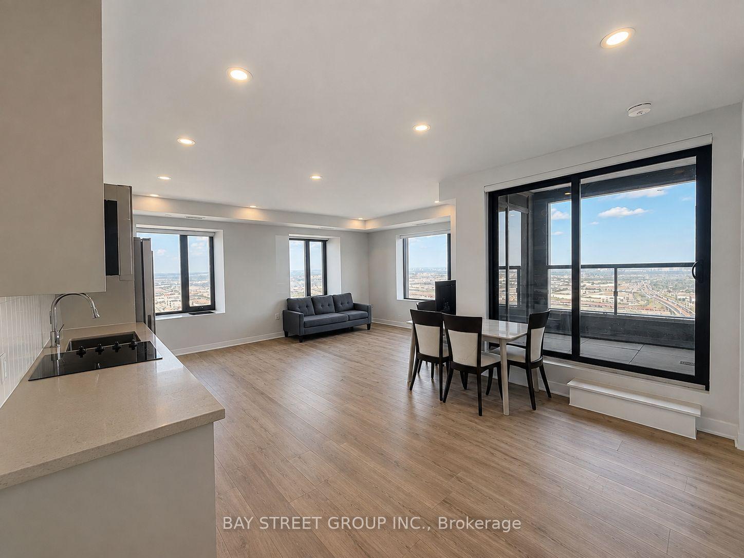 Photo 3 of Unit 4607, 2920 Highway 7, Vaughan, Concord — HOMEH