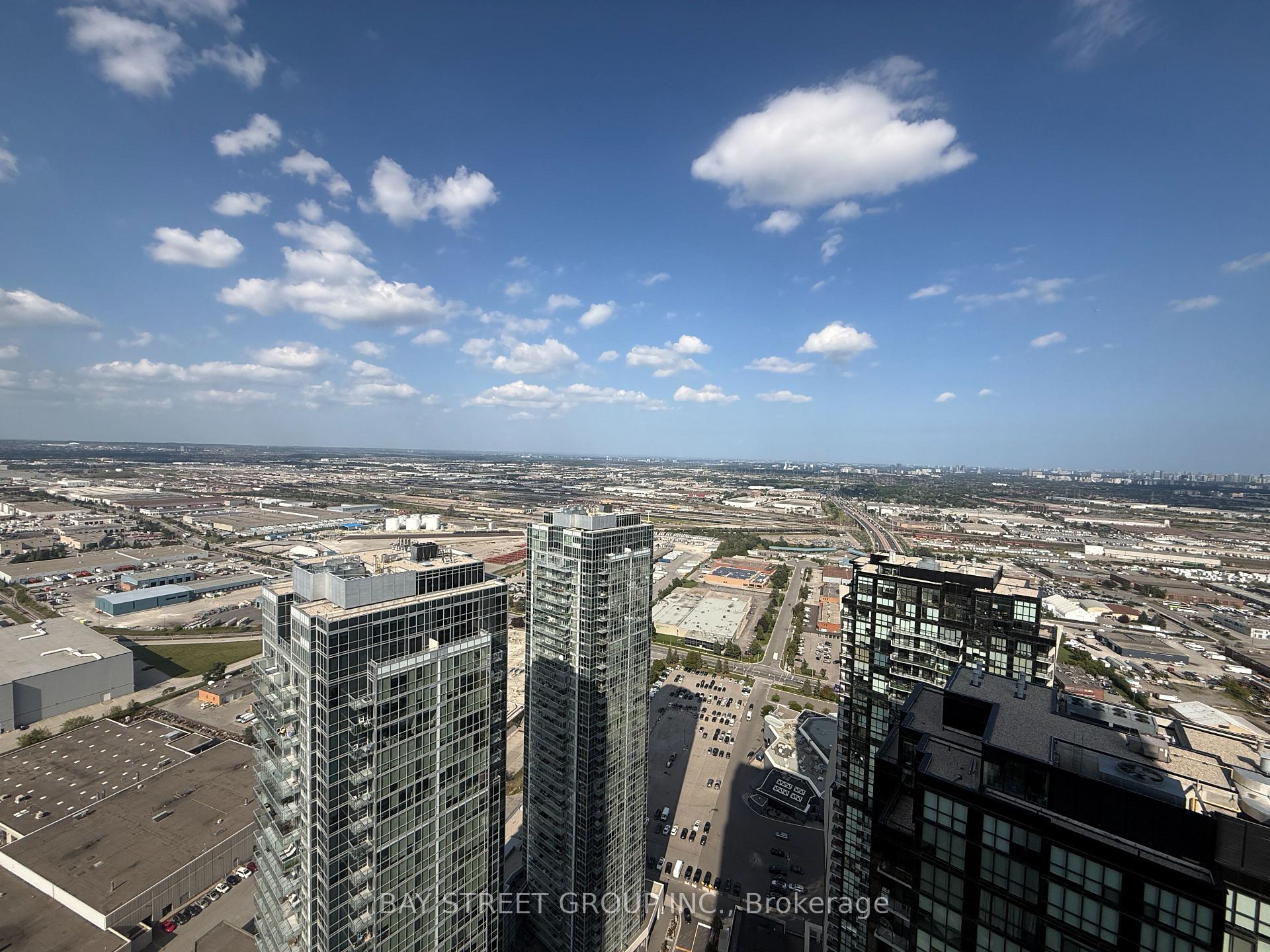 Photo 13 of Unit 4607, 2920 Highway 7, Vaughan, Concord — HOMEH