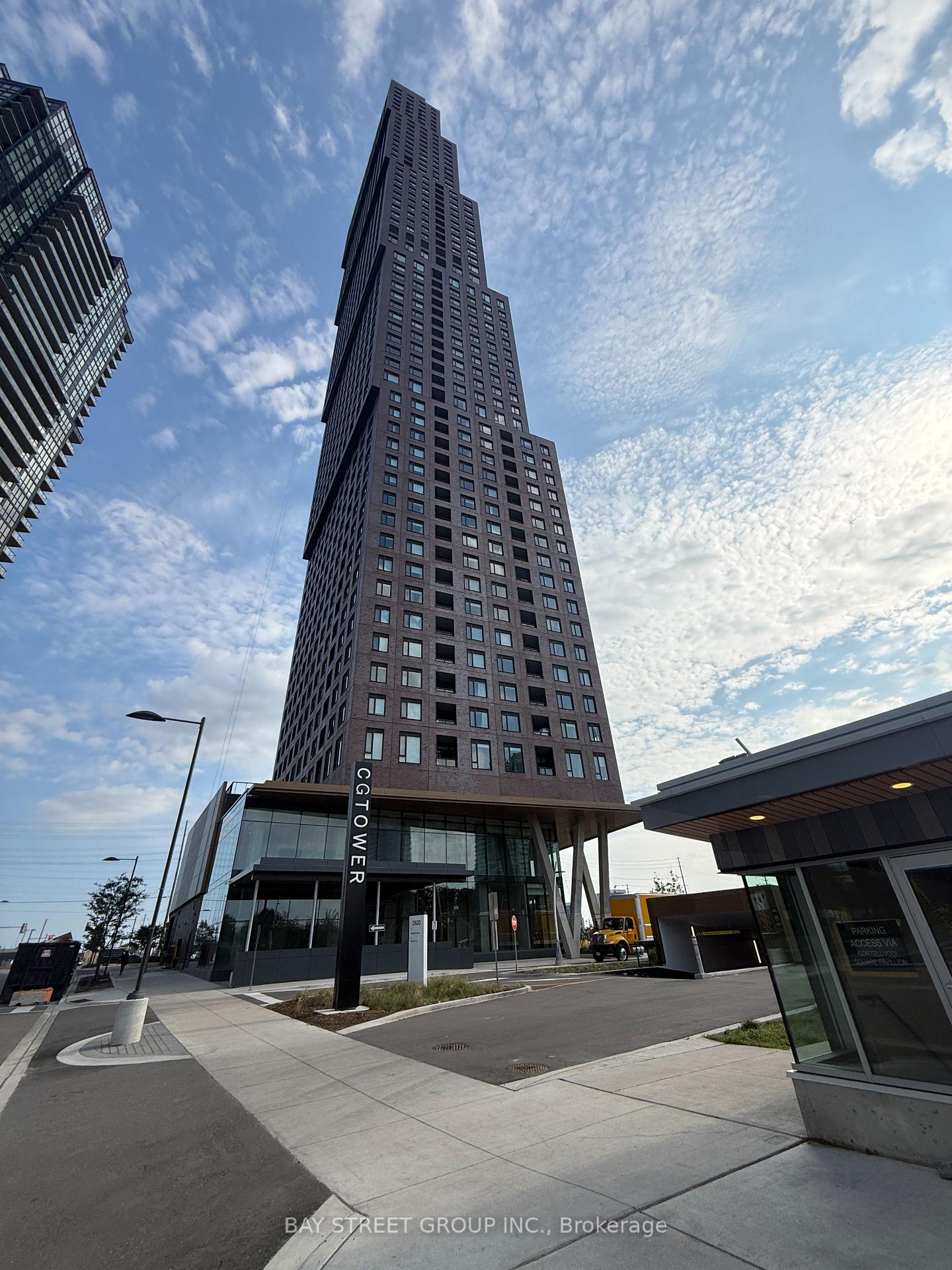 Photo 2 of Unit 4607, 2920 Highway 7, Vaughan, Concord — HOMEH