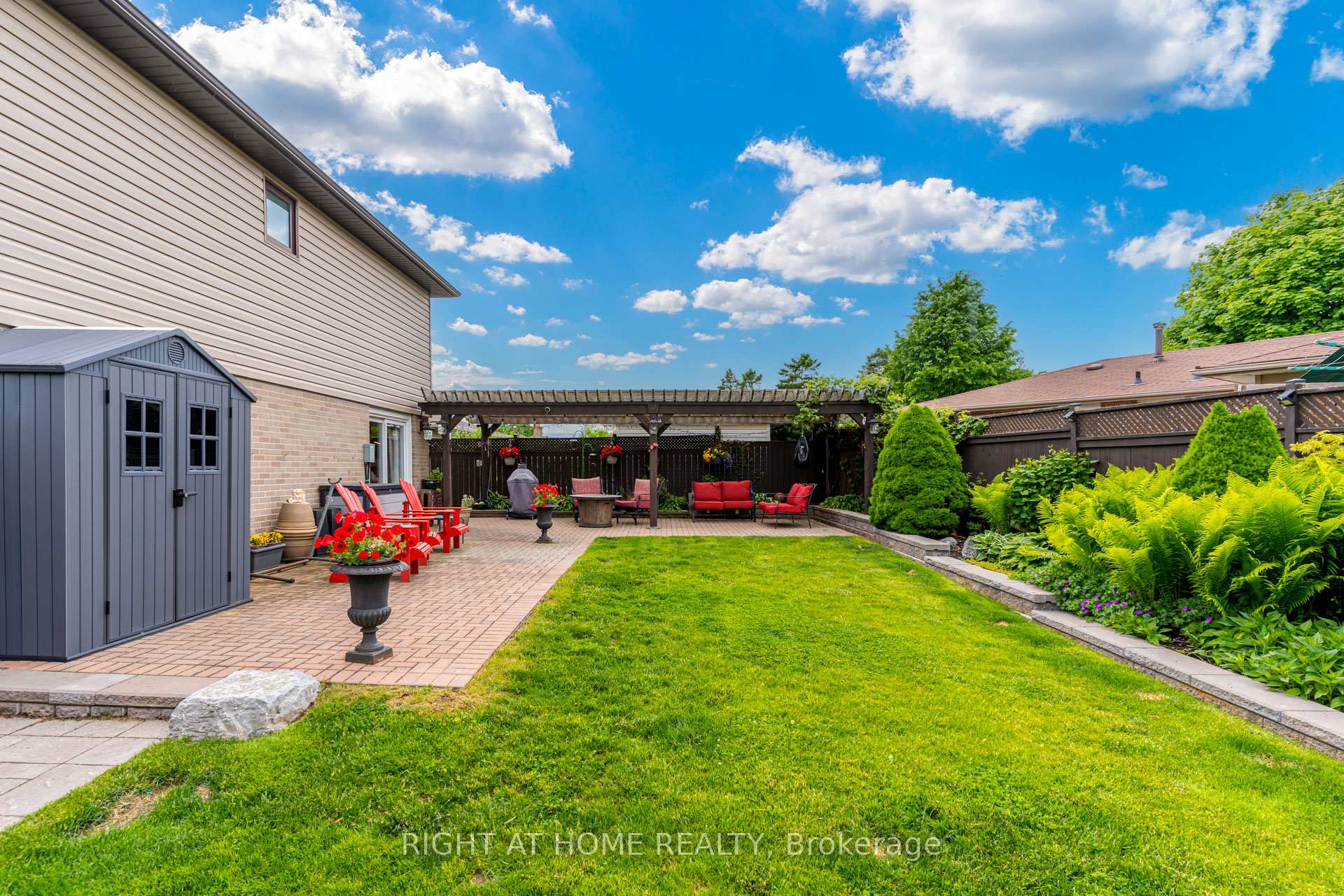 Photo 8 of 51 Lewin Crescent, Ajax, South East — HOMEH