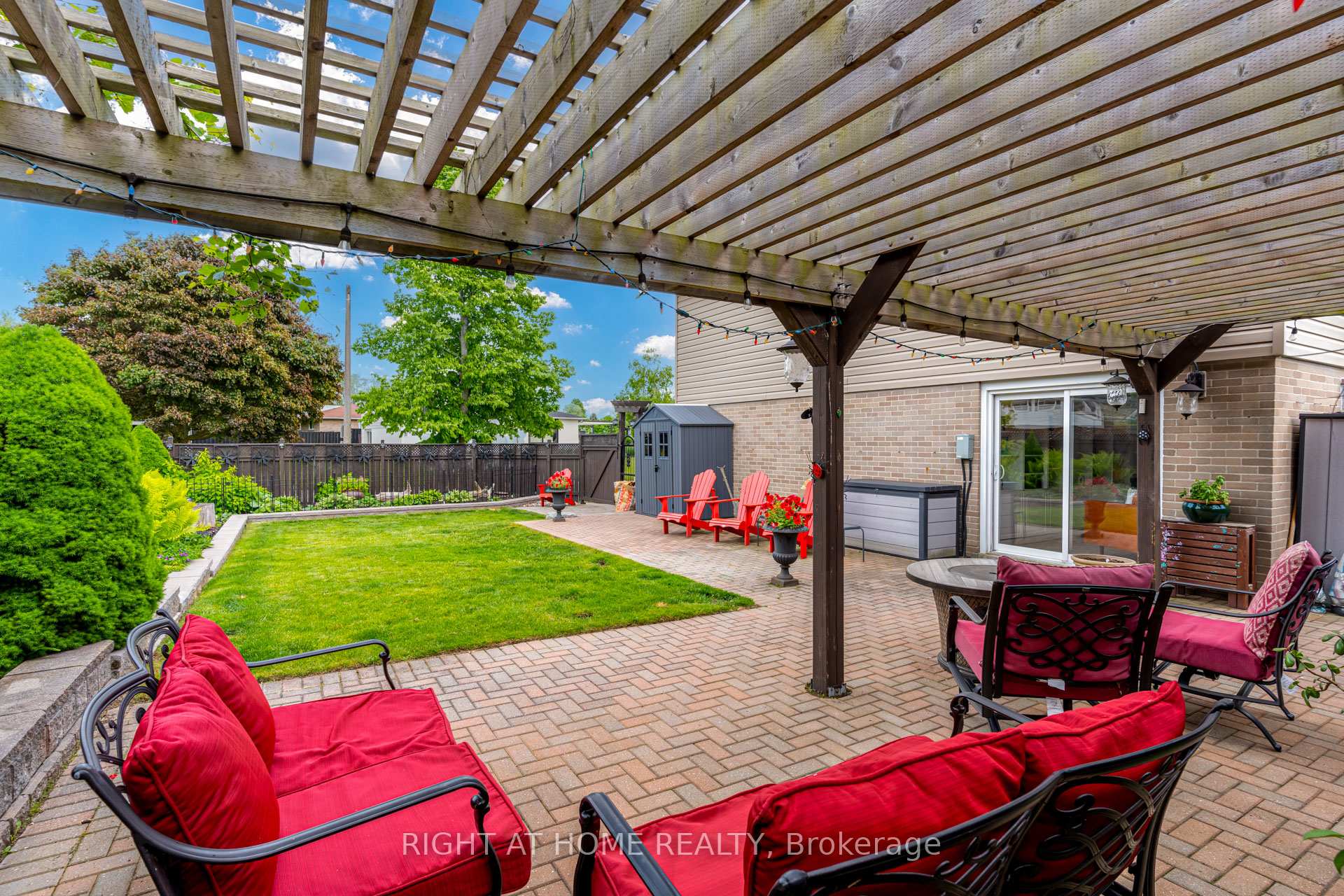 Photo 10 of 51 Lewin Crescent, Ajax, South East — HOMEH